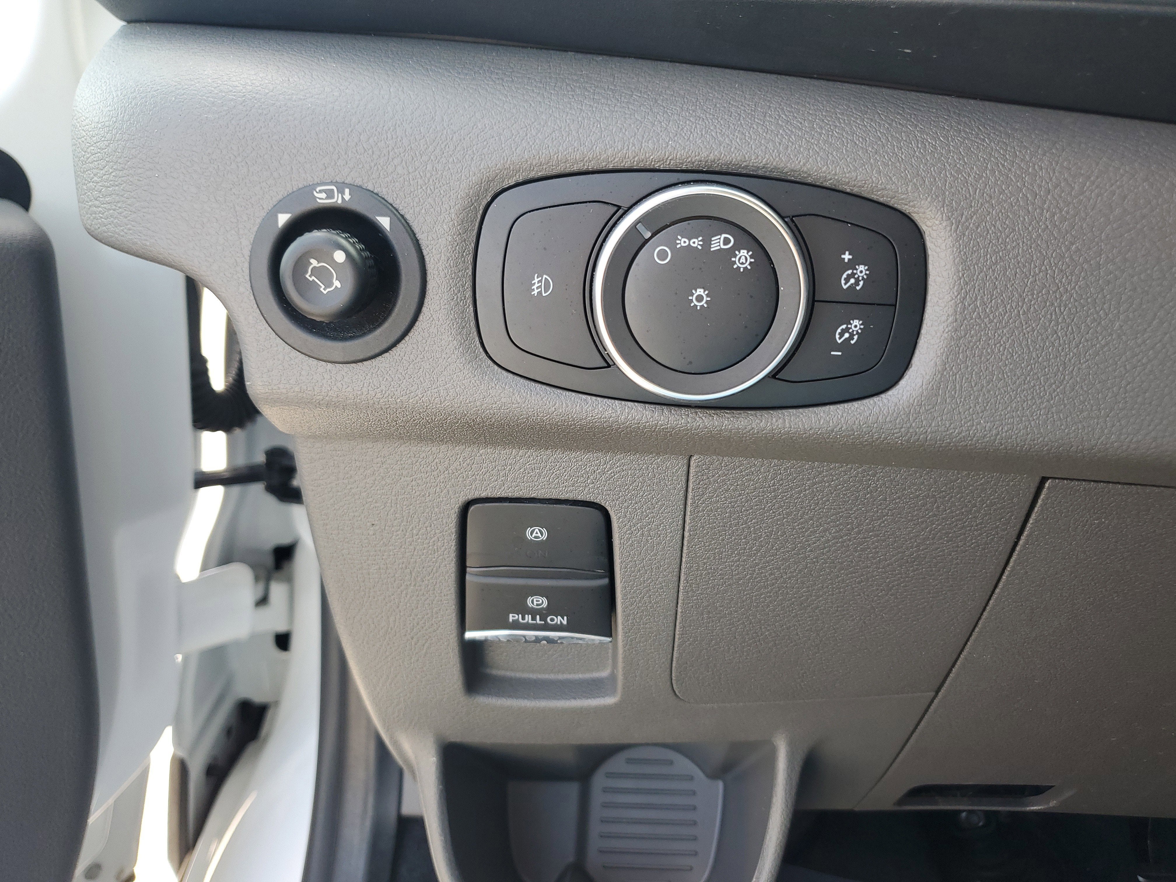 2024 Ford Transit Passenger Wagon XLT