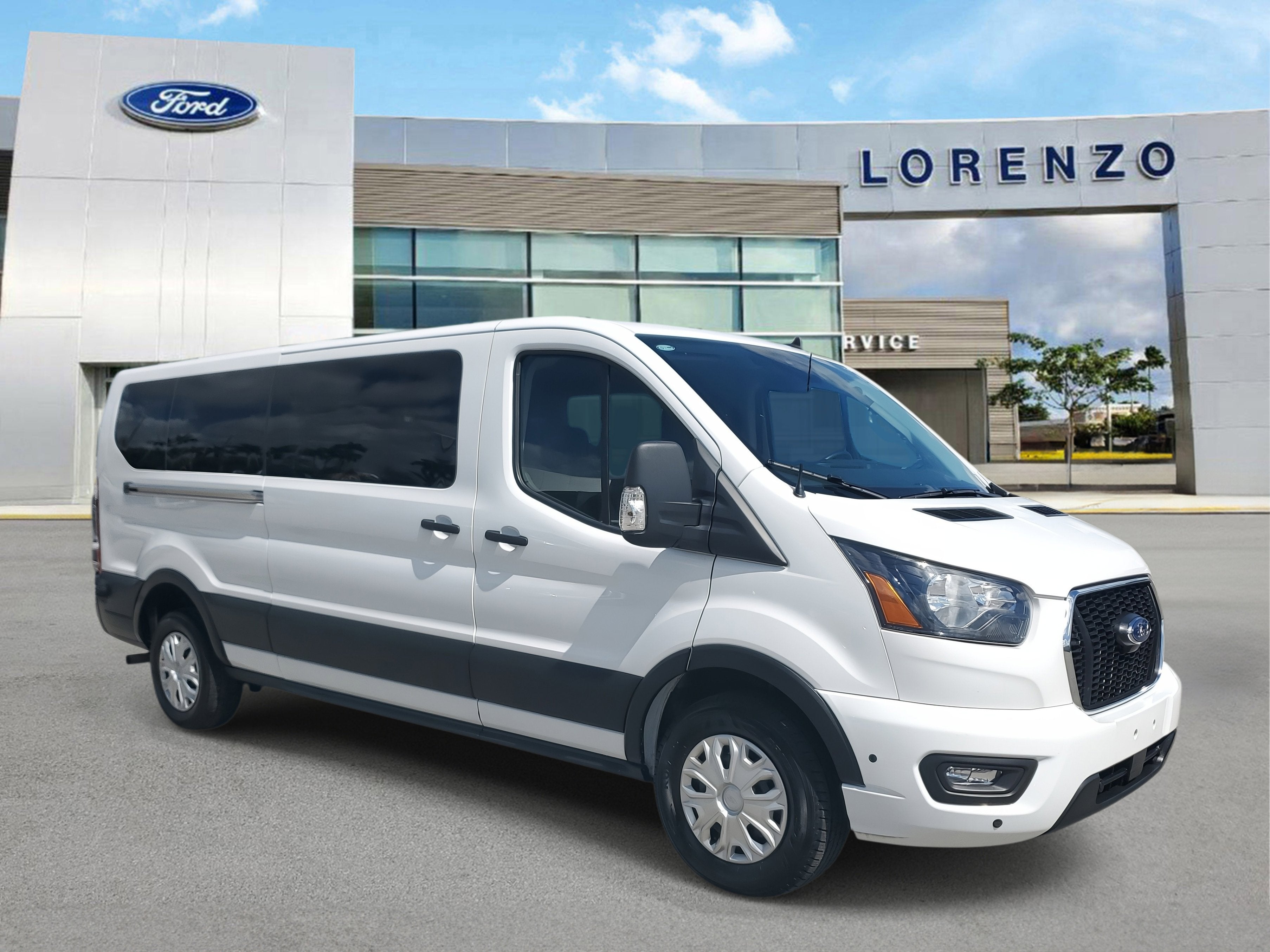 2024 Ford Transit Passenger Wagon XLT