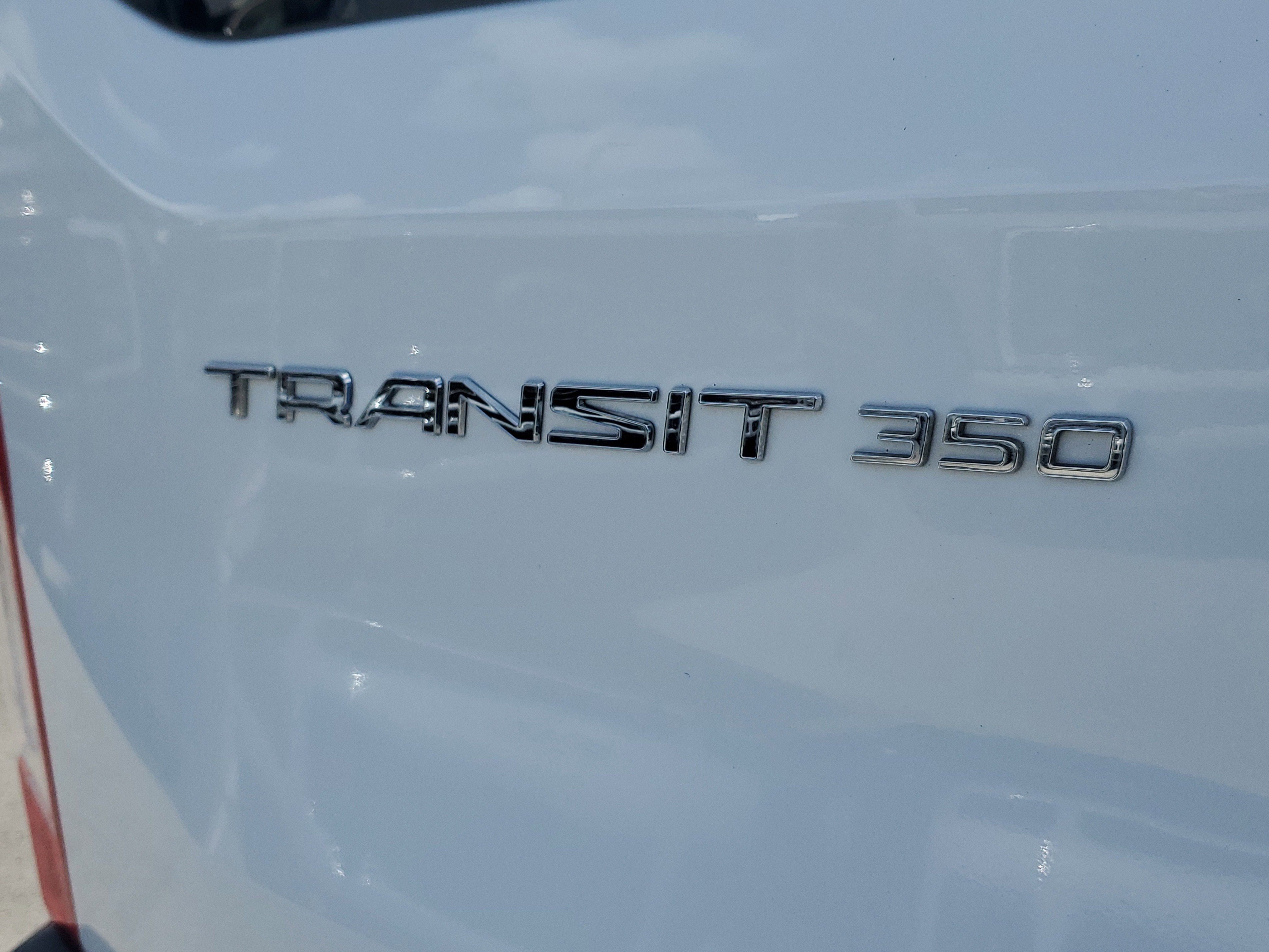 2024 Ford Transit Passenger Wagon XLT