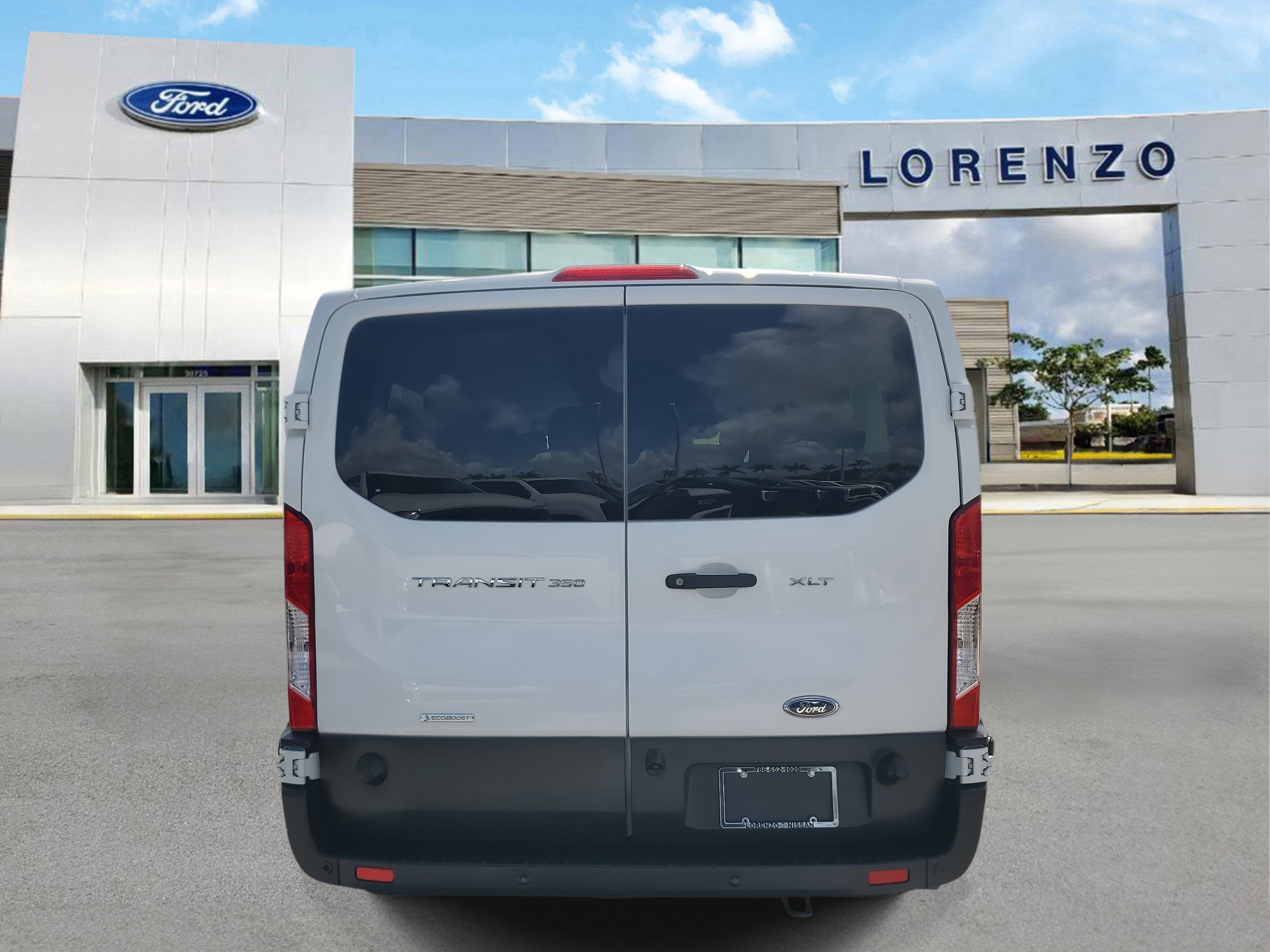 2024 Ford Transit Passenger Wagon XLT