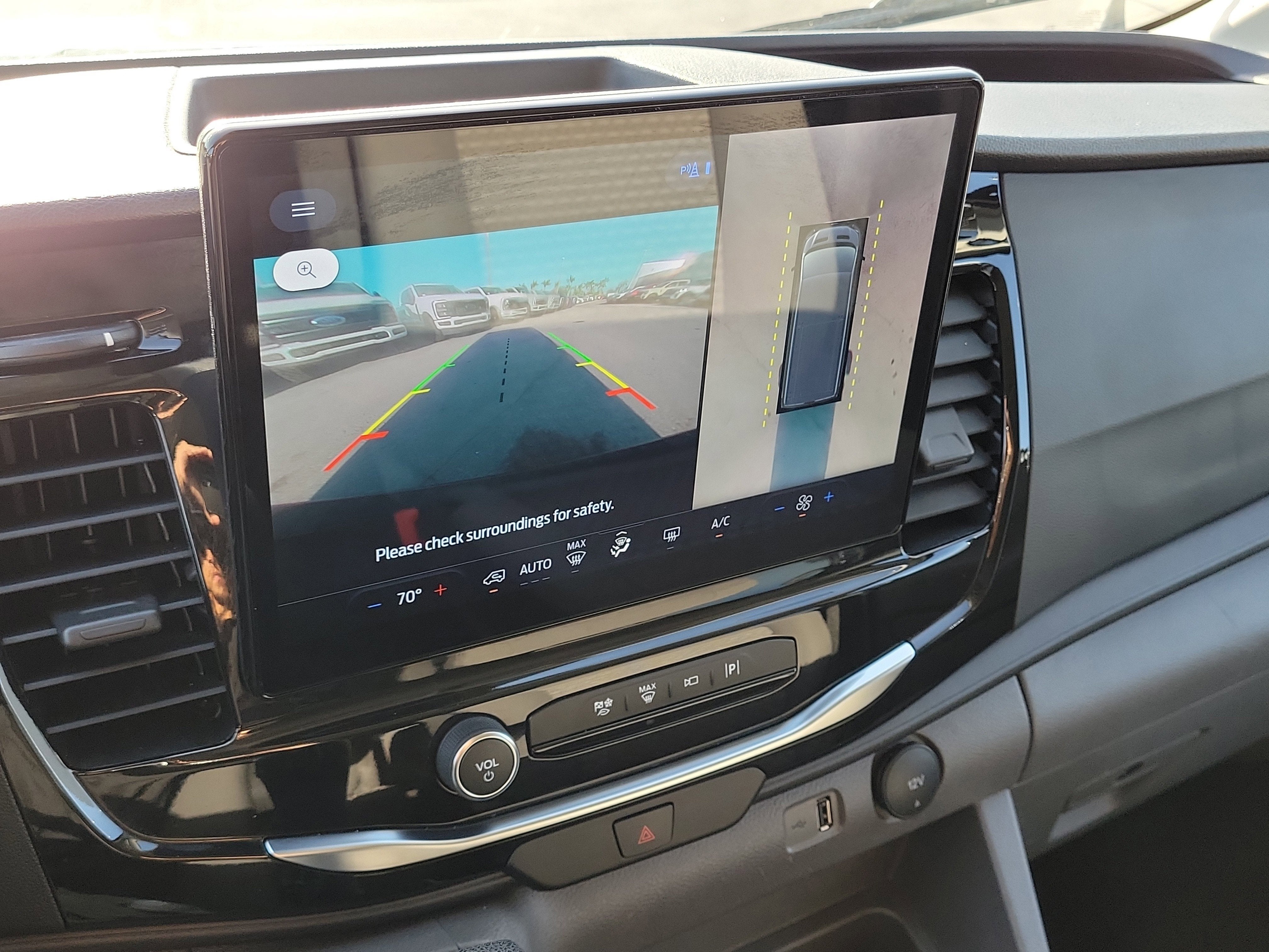 2023 Ford Transit Passenger Wagon XLT