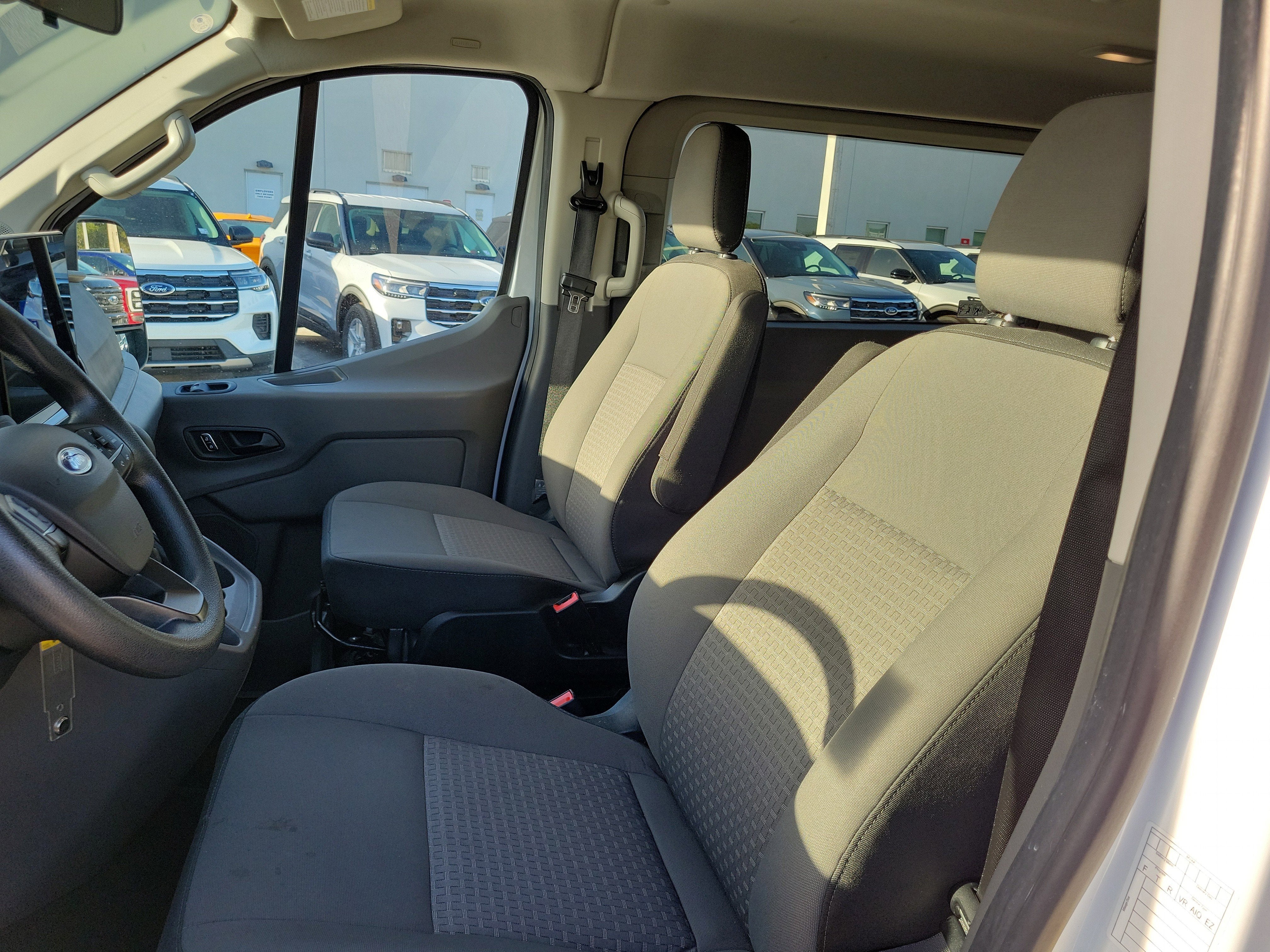 2023 Ford Transit Passenger Wagon XLT