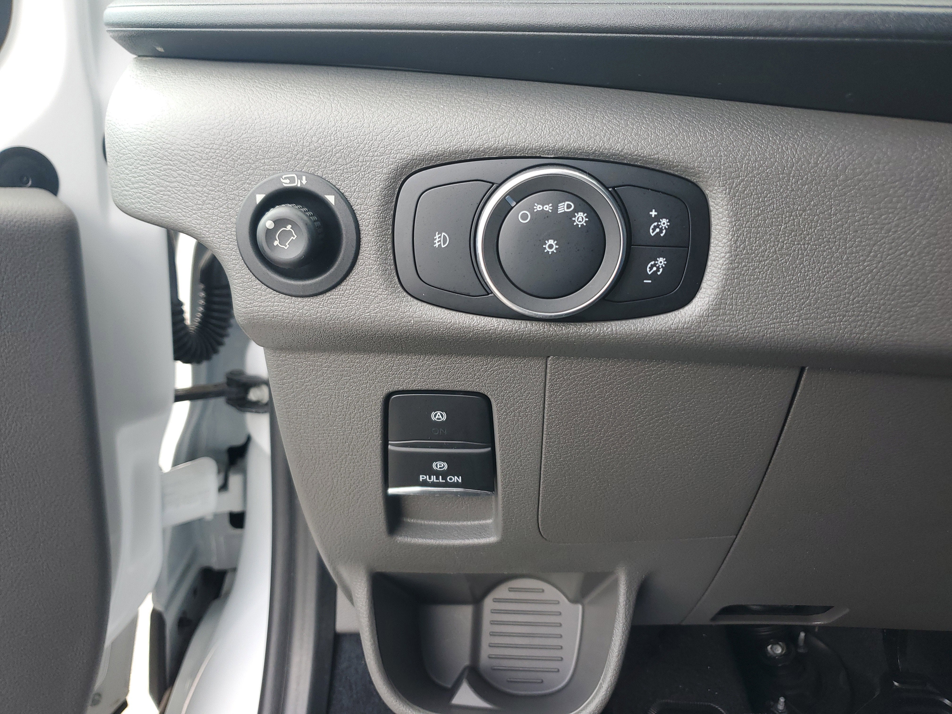 2024 Ford Transit Passenger Wagon XLT