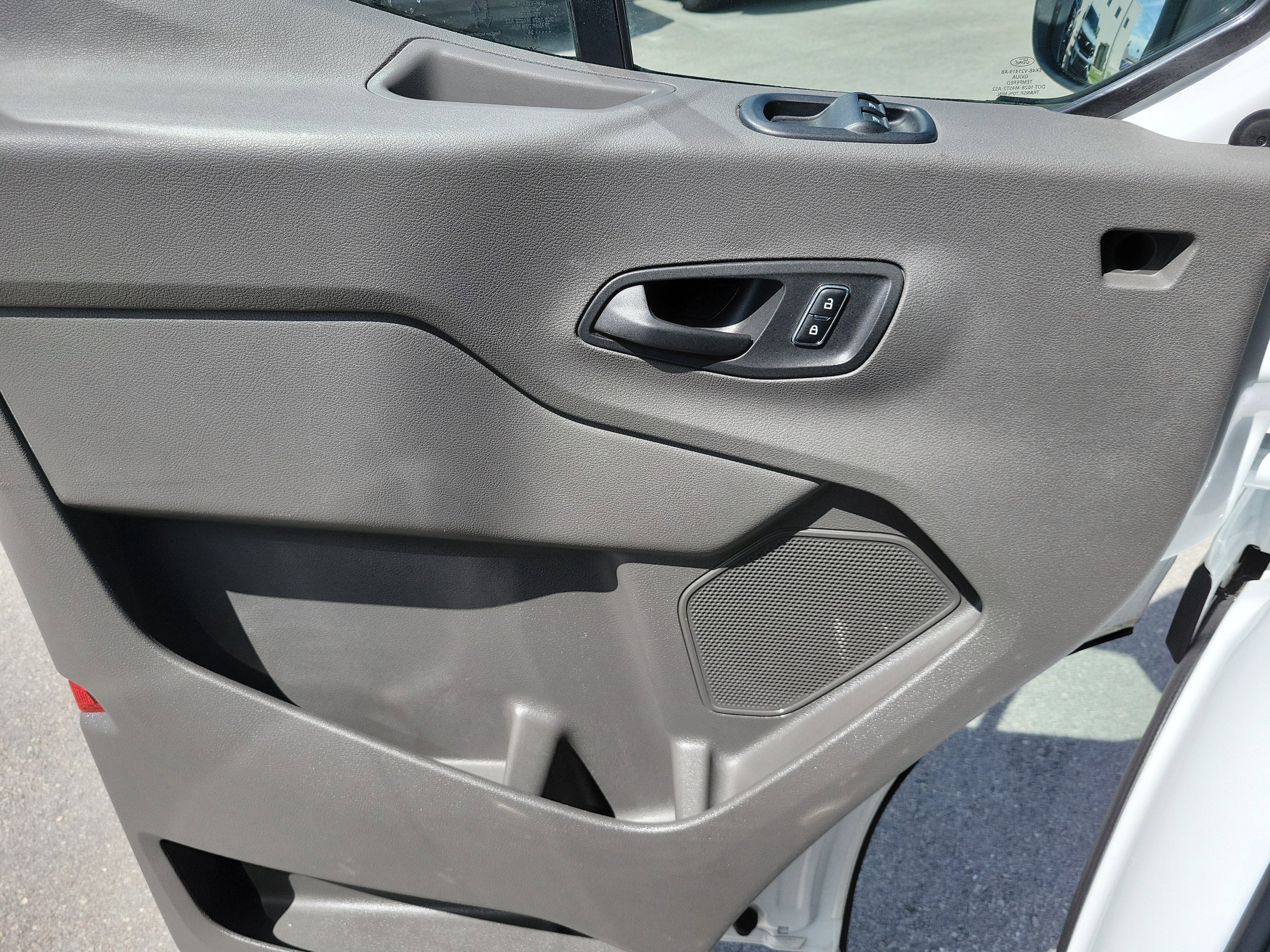 2024 Ford Transit Passenger Wagon XLT