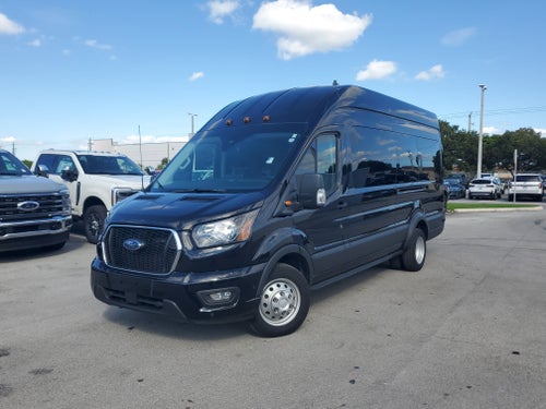 2024 Ford Transit Passenger Wagon XLT