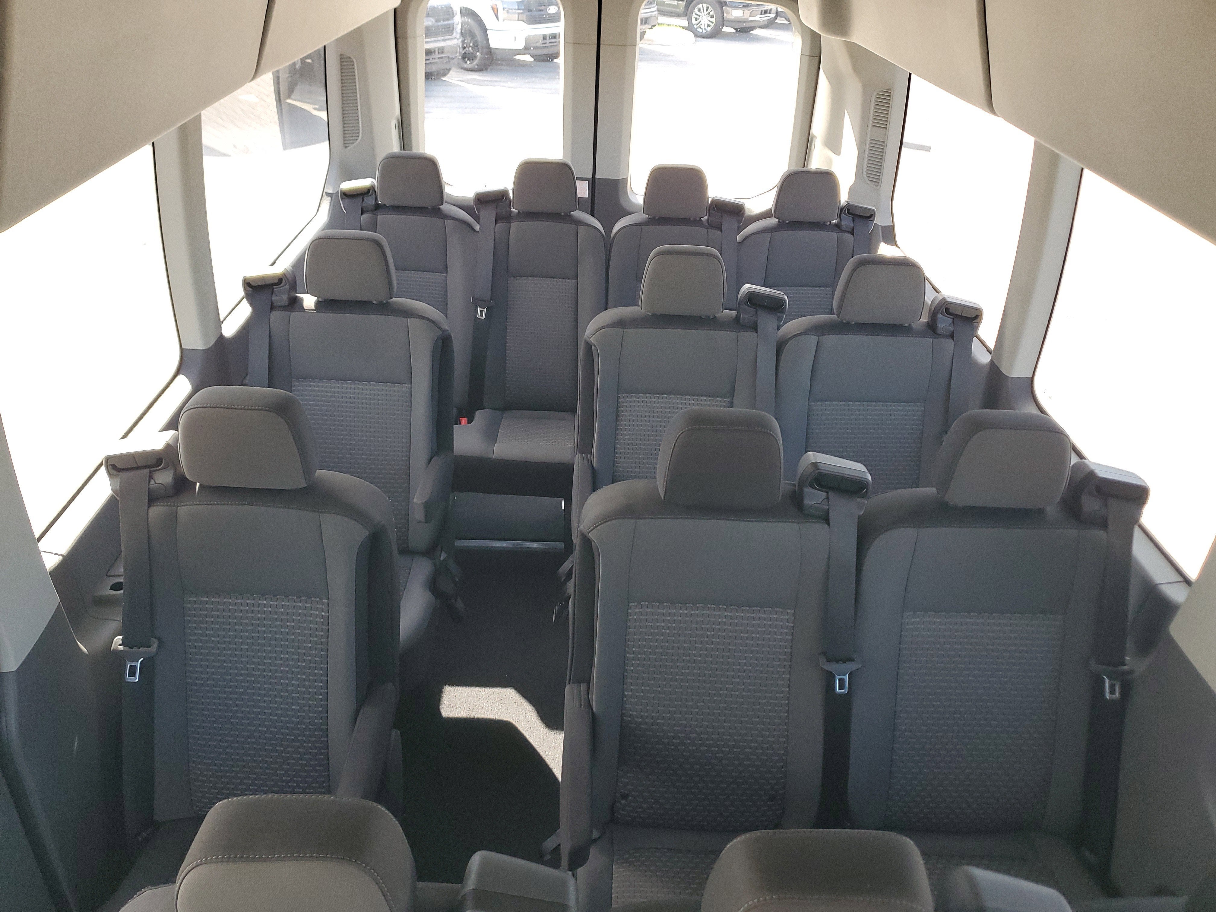 2024 Ford Transit Passenger Wagon XLT