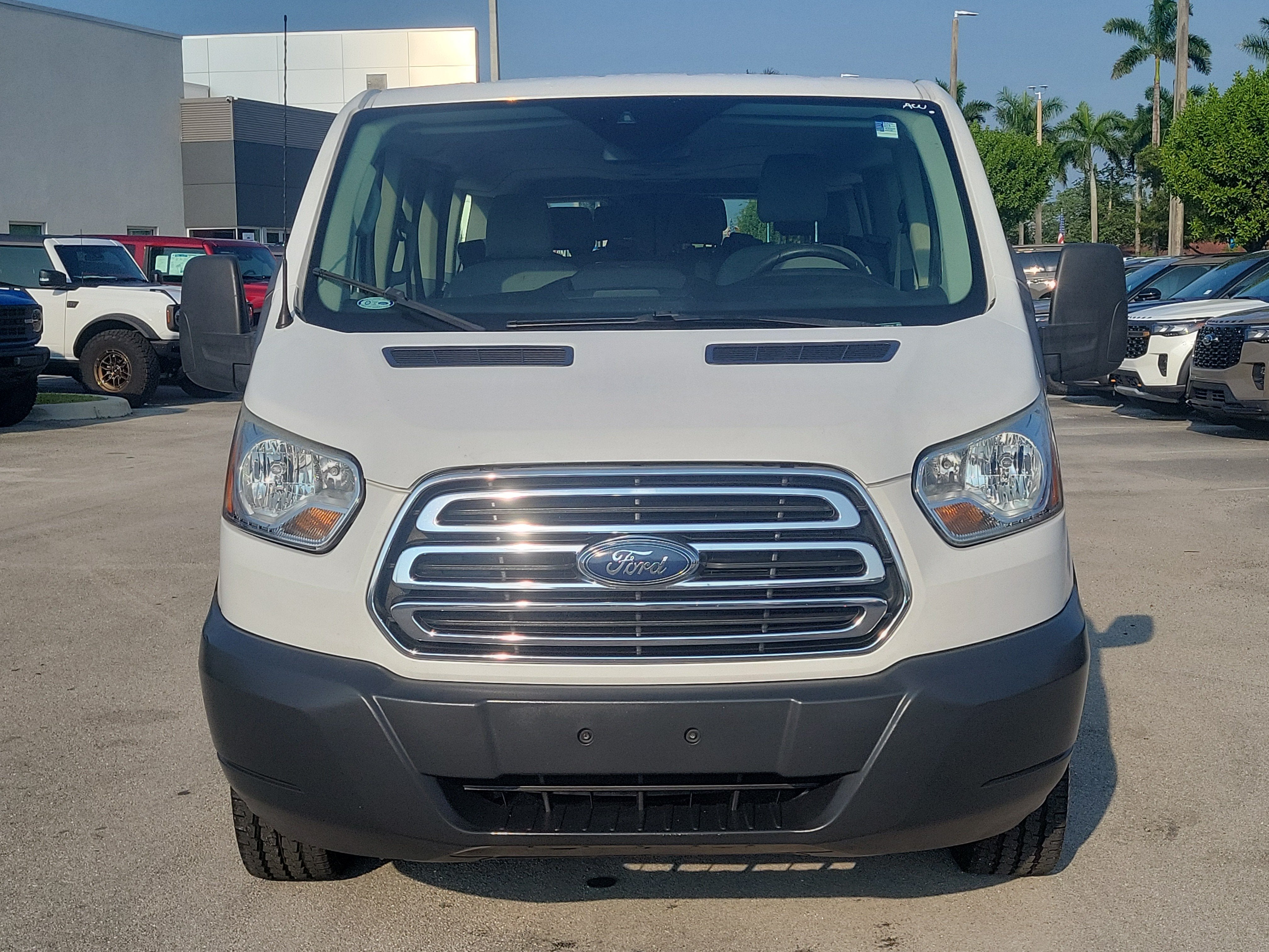 2018 Ford Transit Passenger Wagon XLT