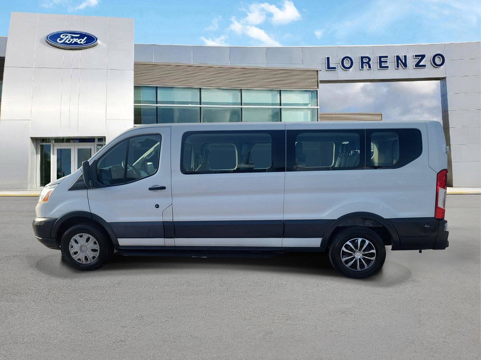 2018 Ford Transit Passenger Wagon XLT