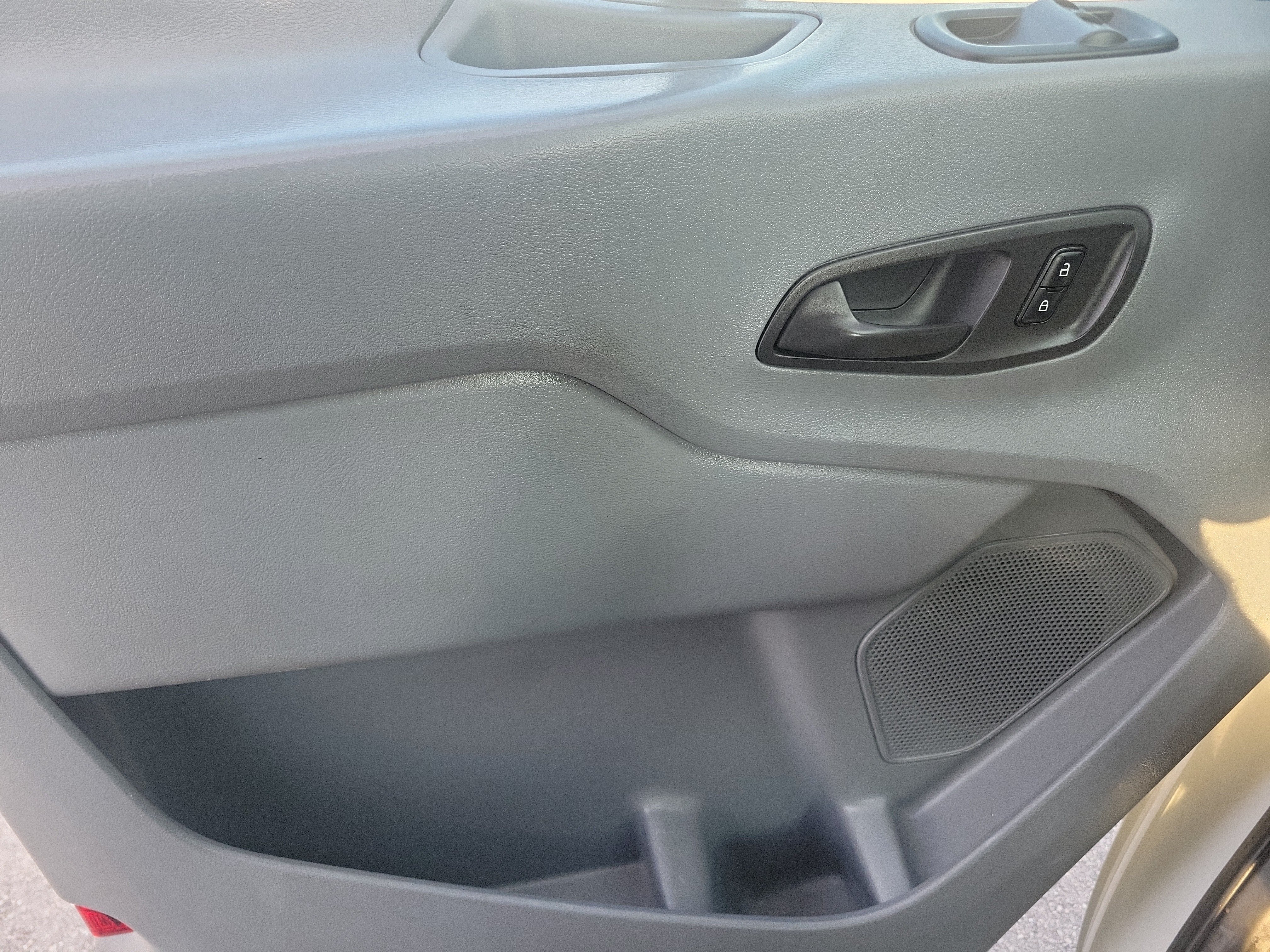 2018 Ford Transit Passenger Wagon XLT