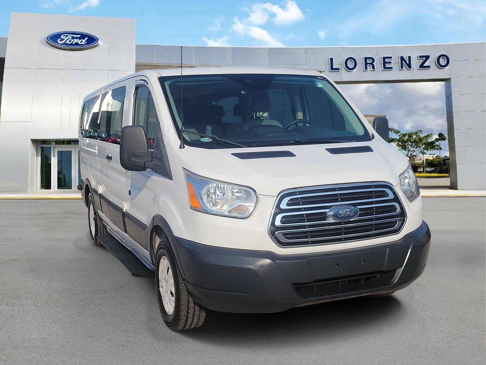2018 Ford Transit Passenger Wagon XLT