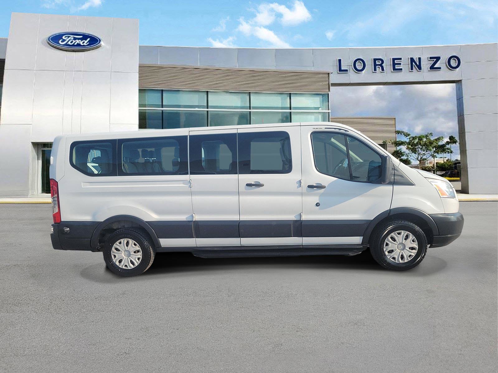 2018 Ford Transit Passenger Wagon XLT