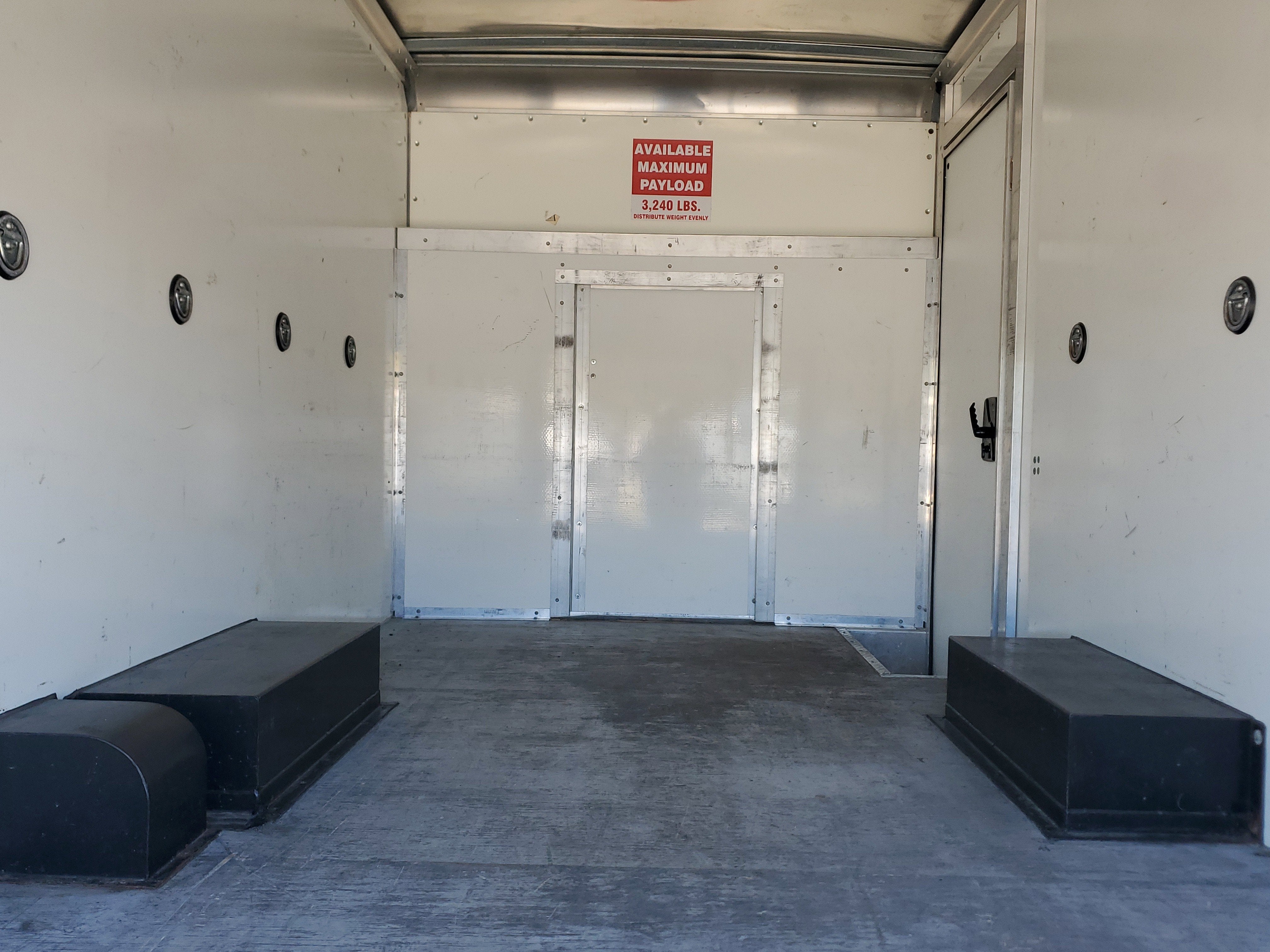 2022 Ford E-Series Cutaway Base