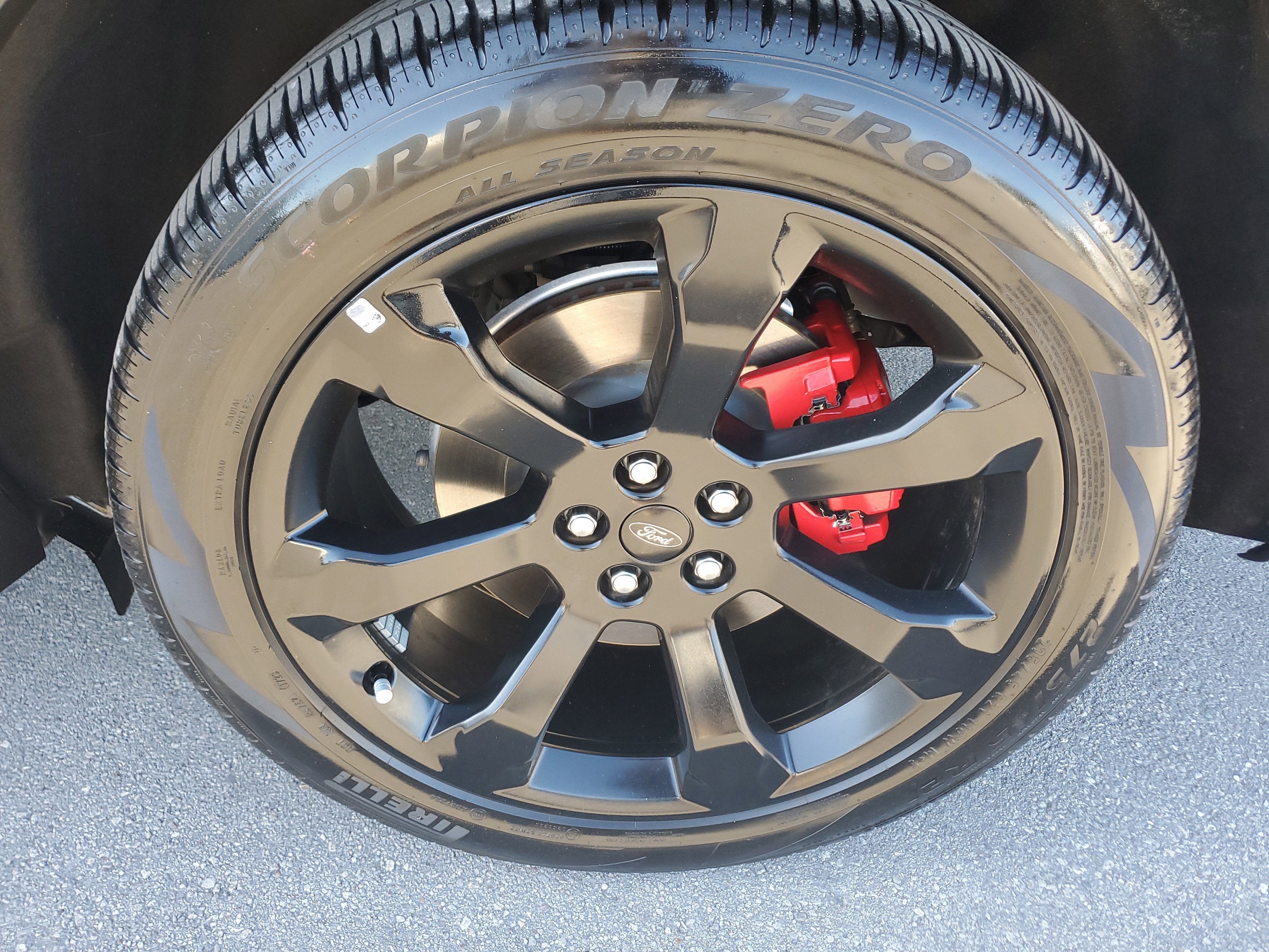 2023 Ford Explorer ST 4WD