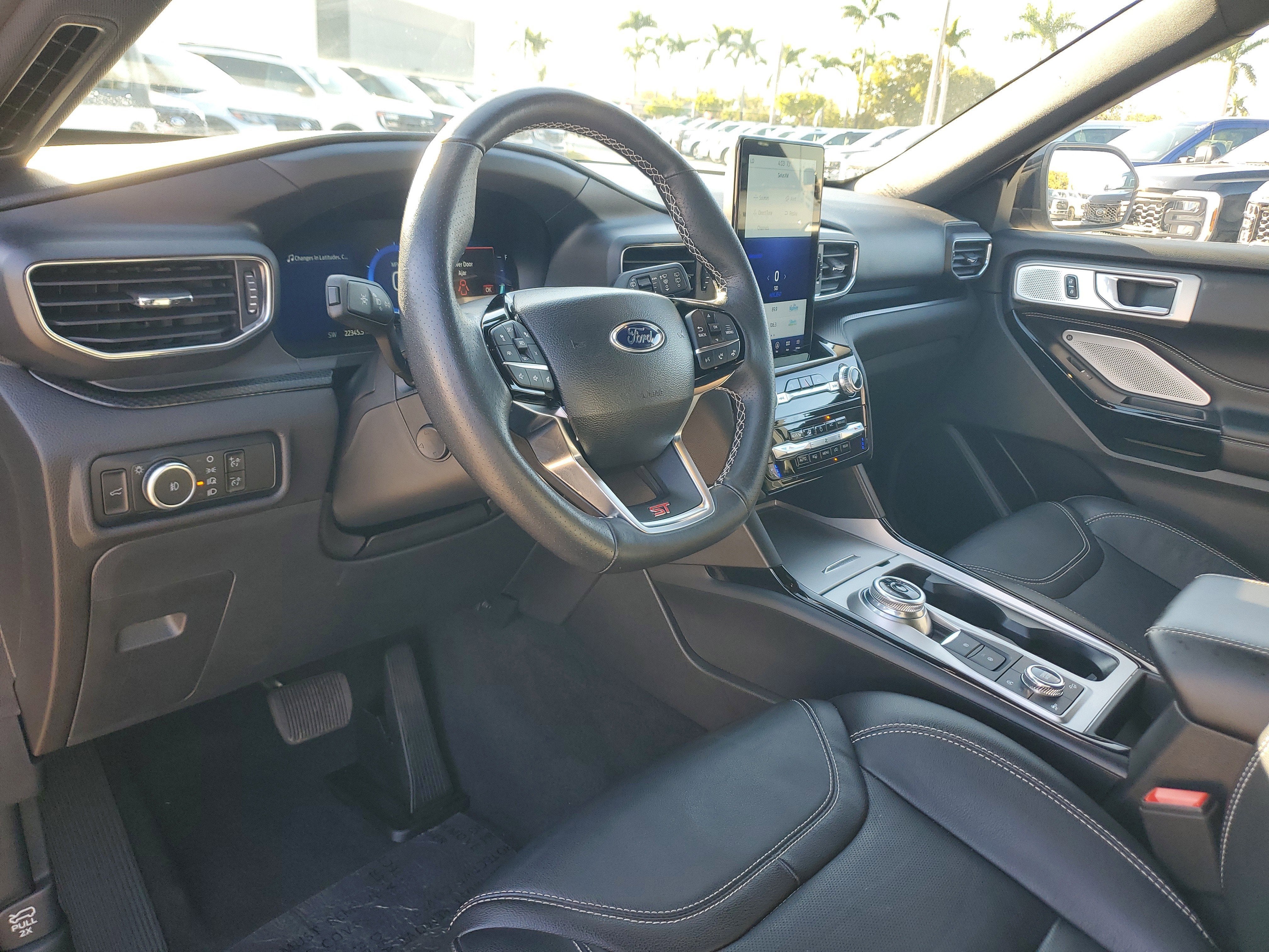 2023 Ford Explorer ST 4WD