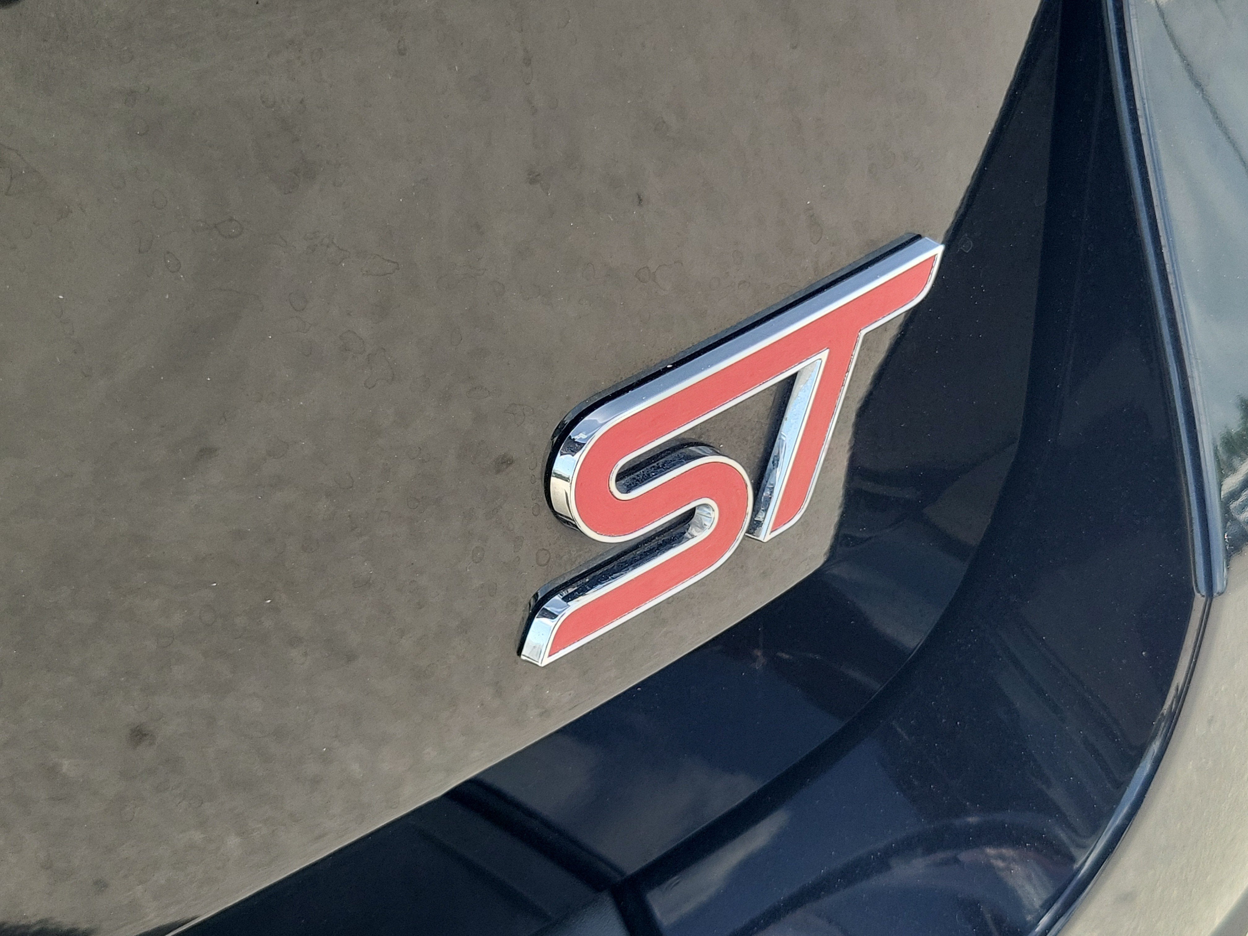 2021 Ford Explorer ST 4WD