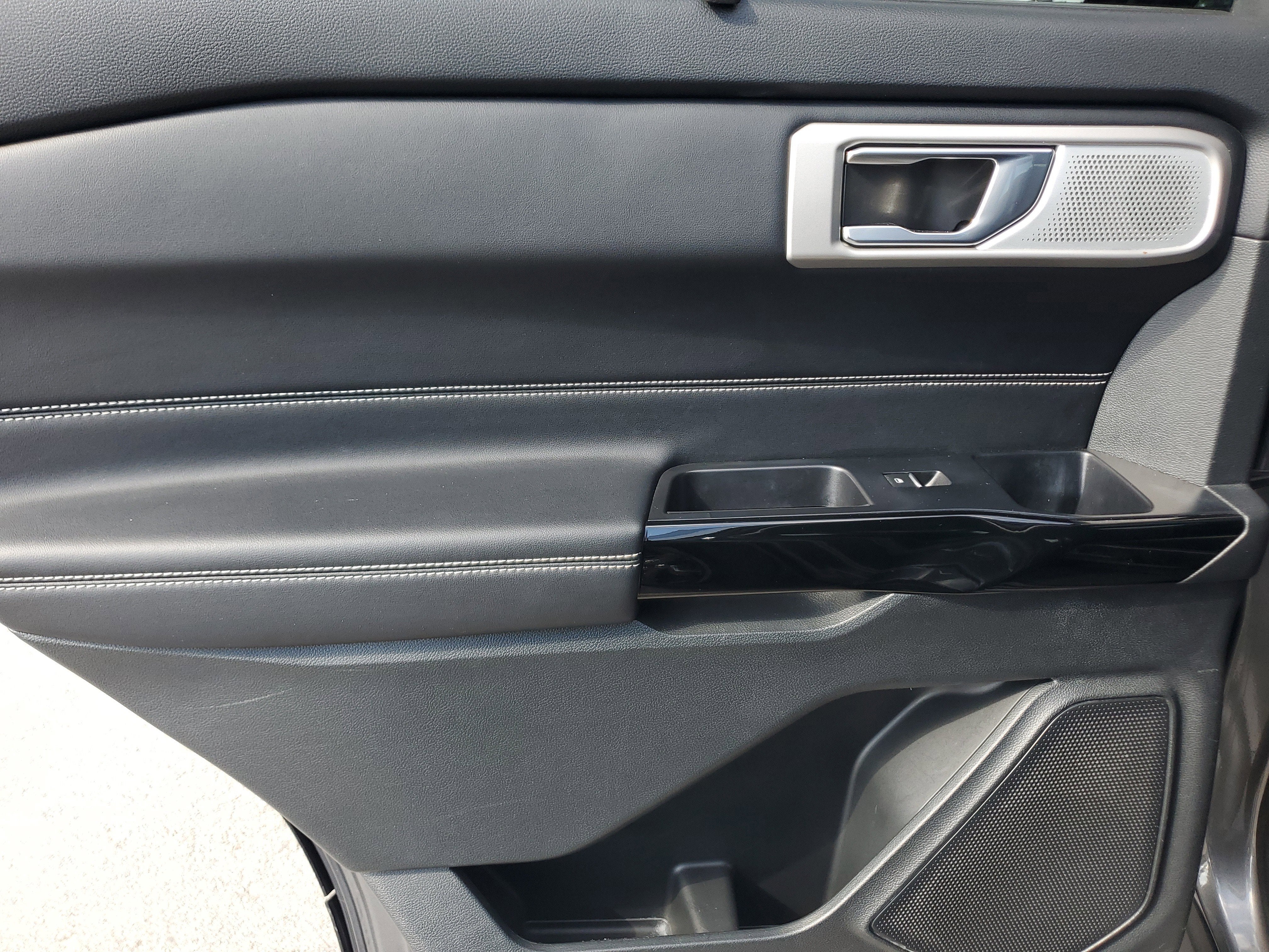 2023 Ford Explorer ST 4WD