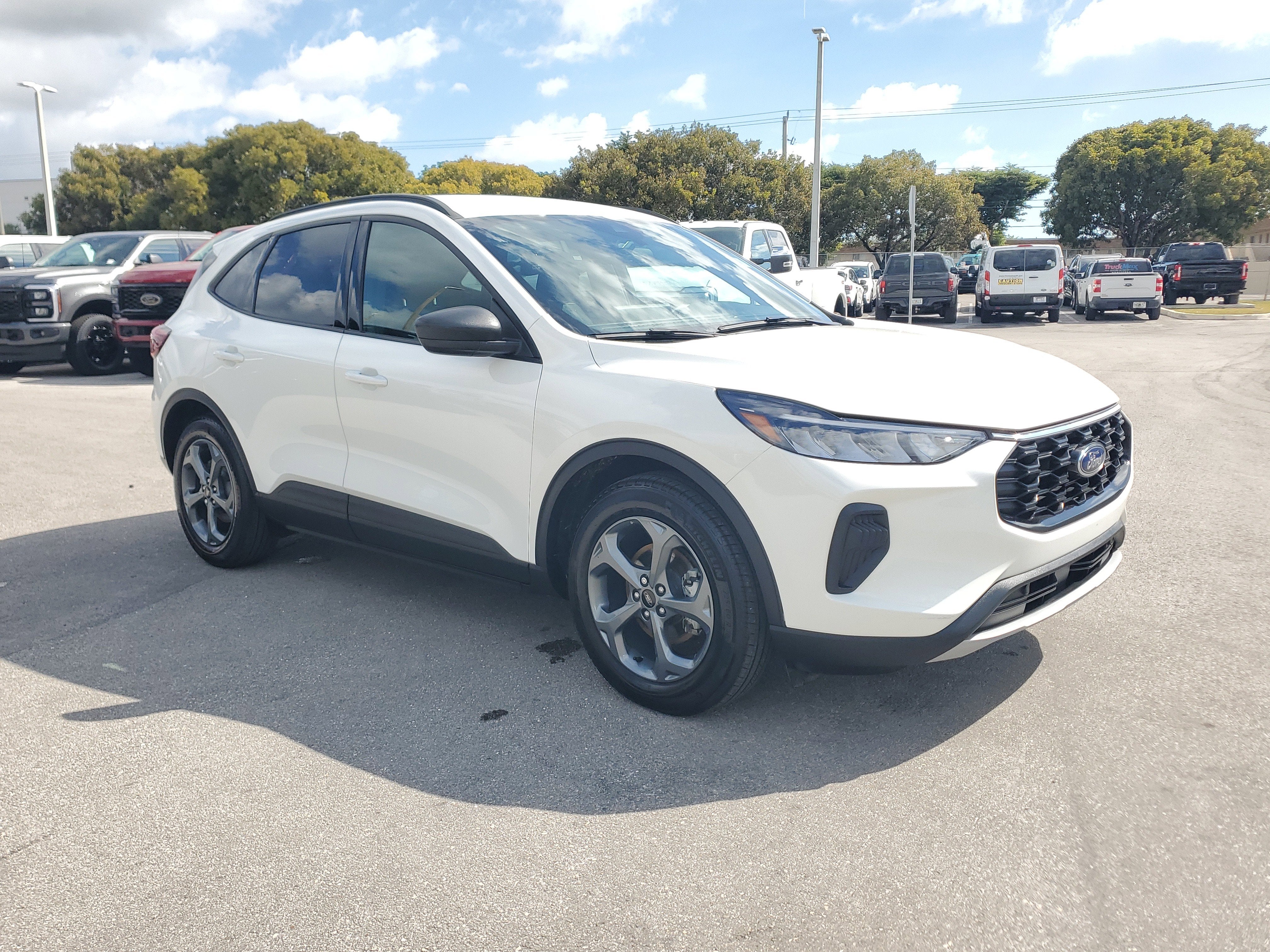 2025 Ford Escape ST-Line