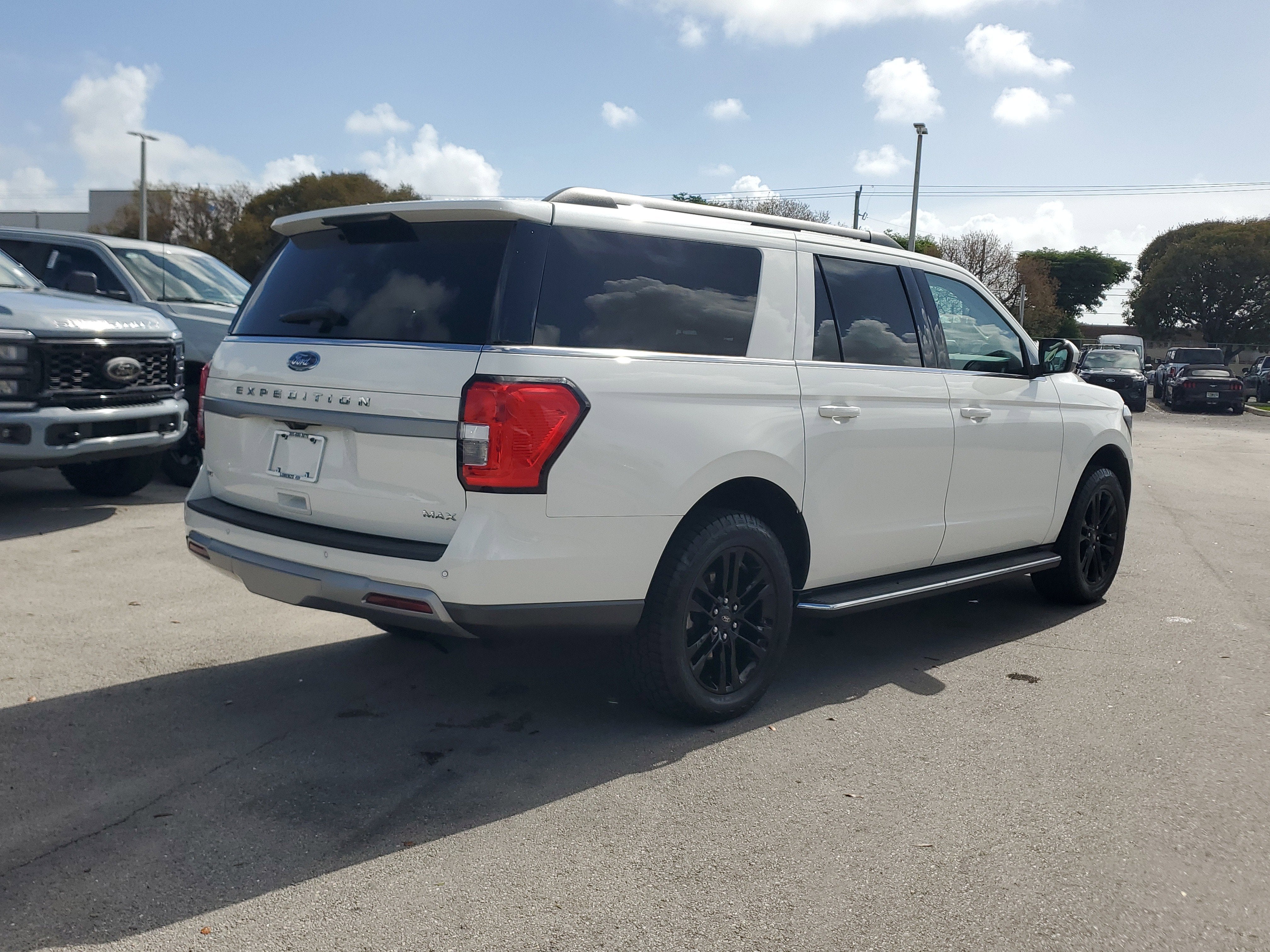 2023 Ford Expedition Max XLT