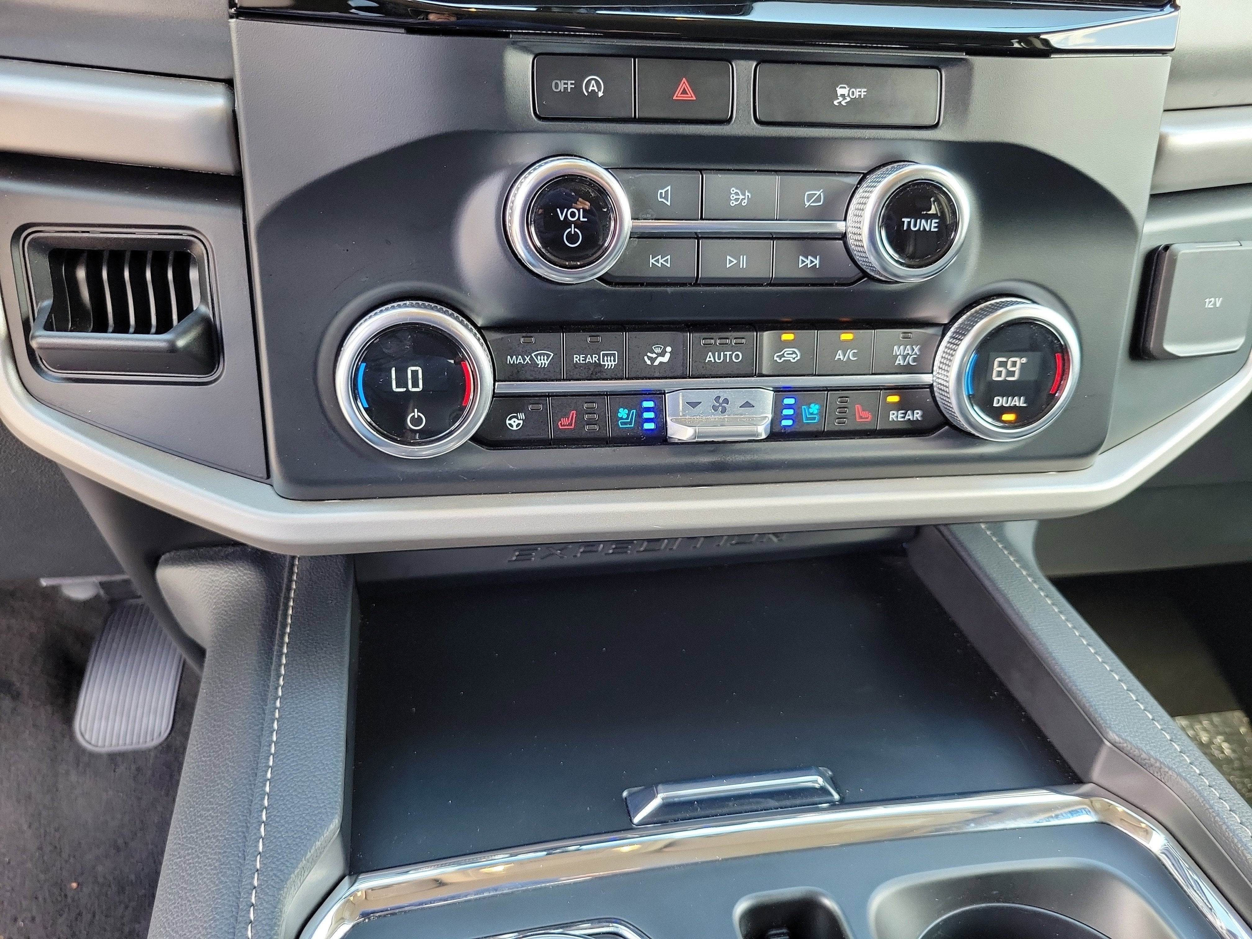 2024 Ford Expedition Max XLT