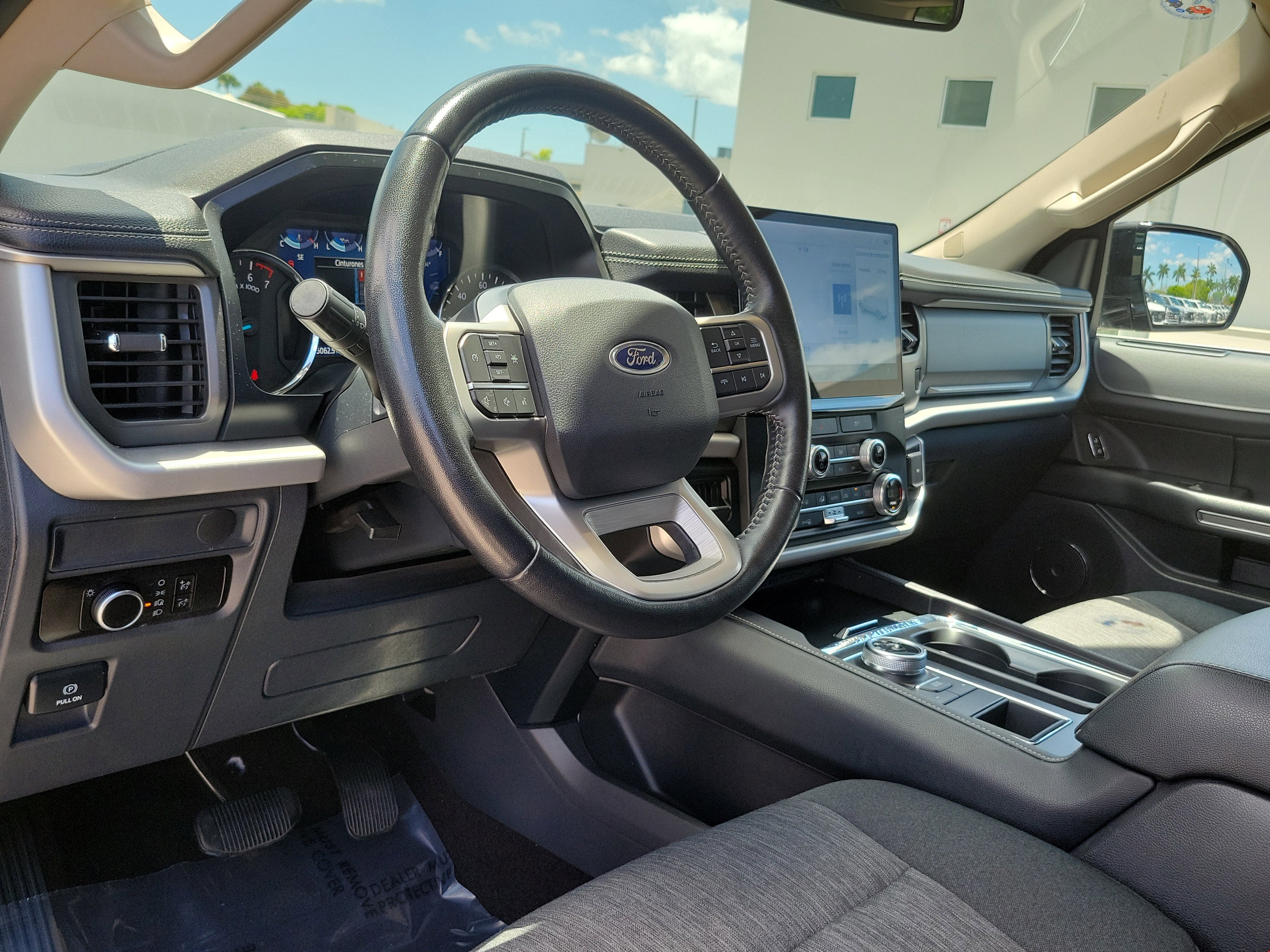 2023 Ford Expedition XLT