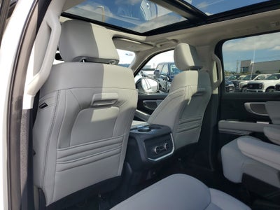 2025 Ford Expedition Platinum 4WD