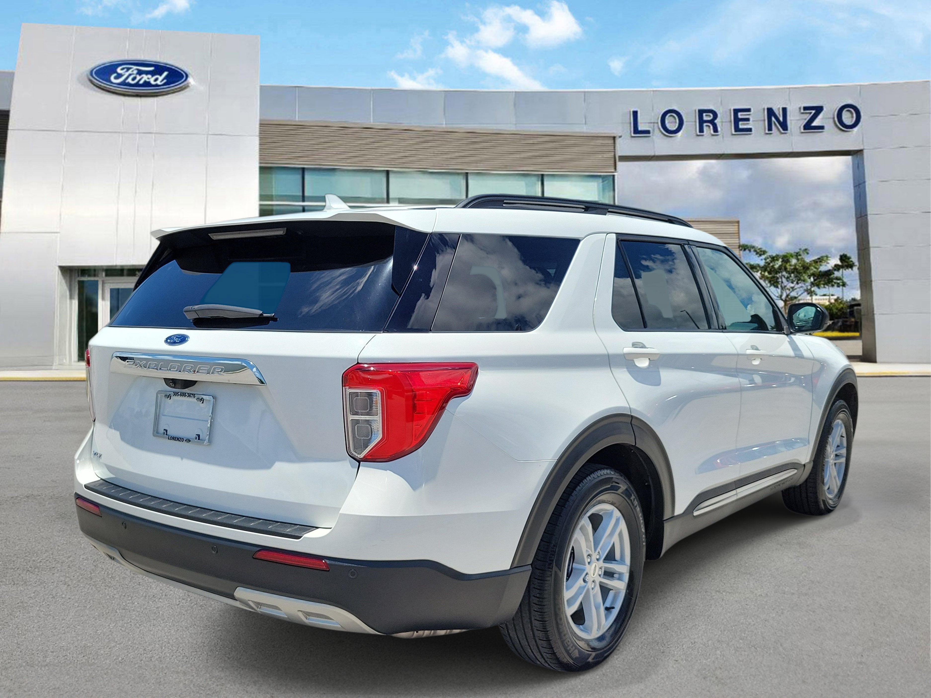 2023 Ford Explorer XLT