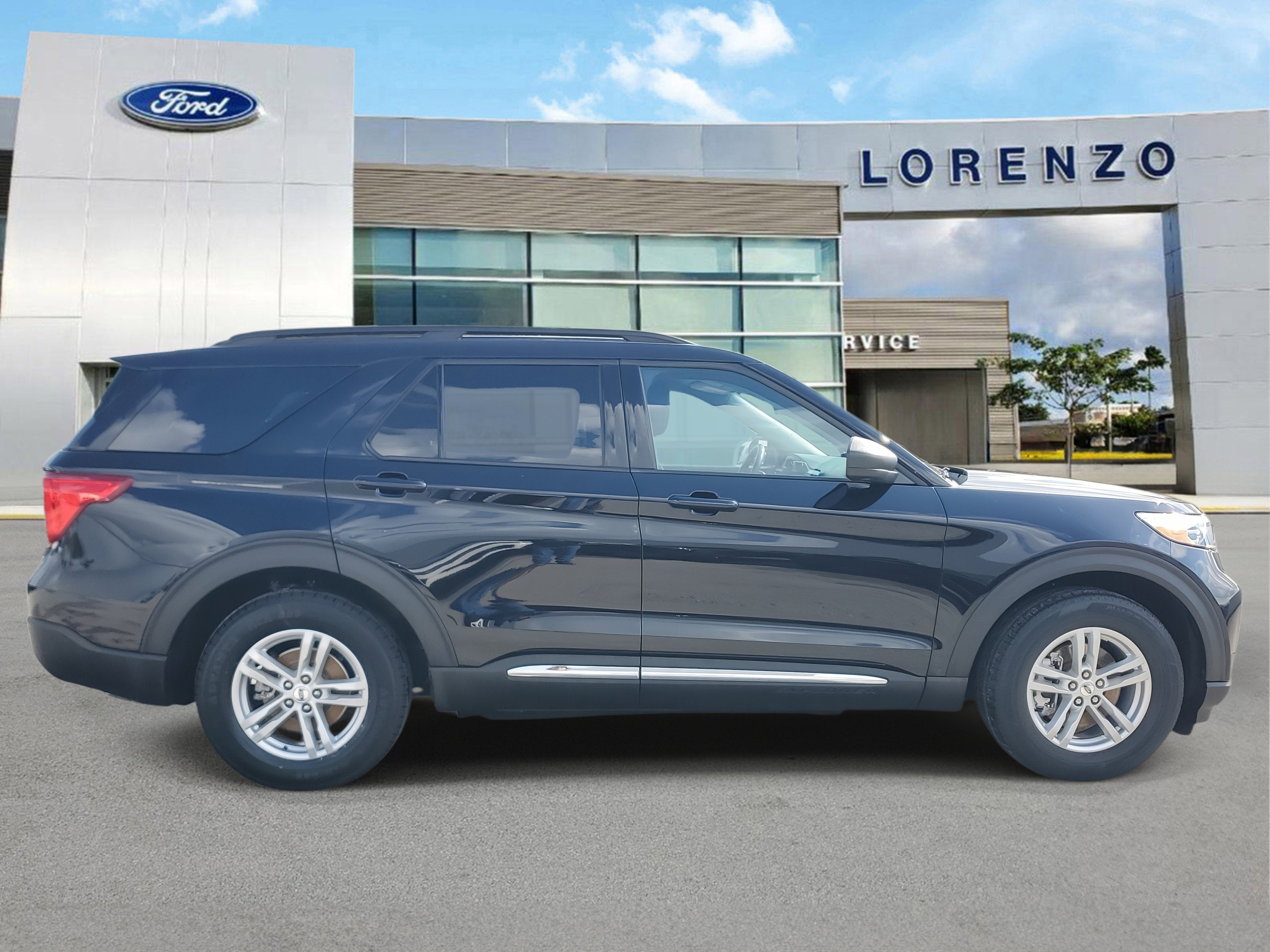 2023 Ford Explorer XLT