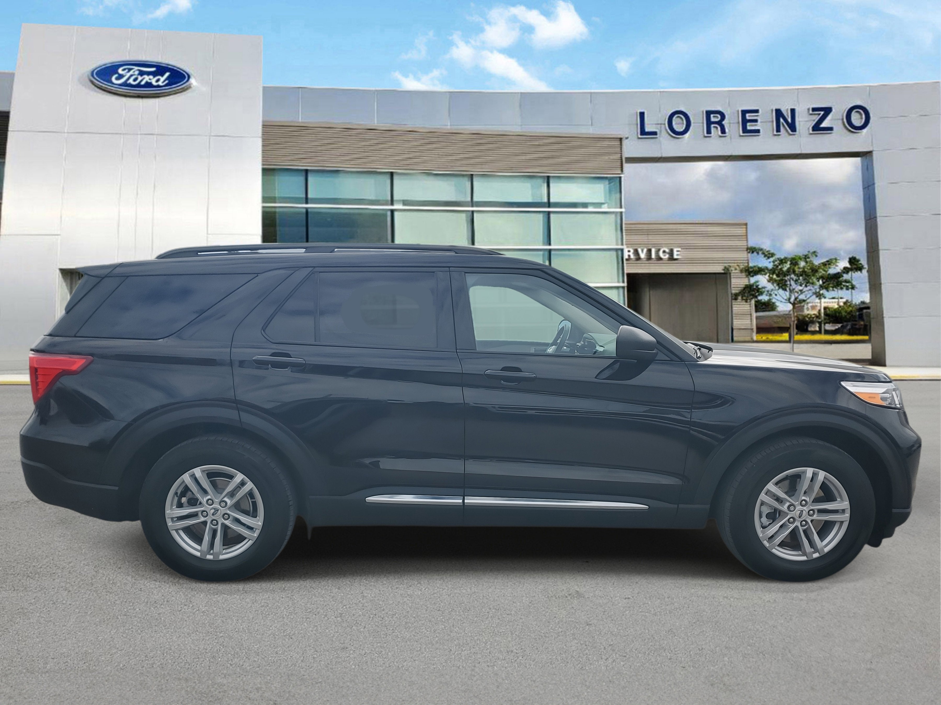 2024 Ford Explorer XLT
