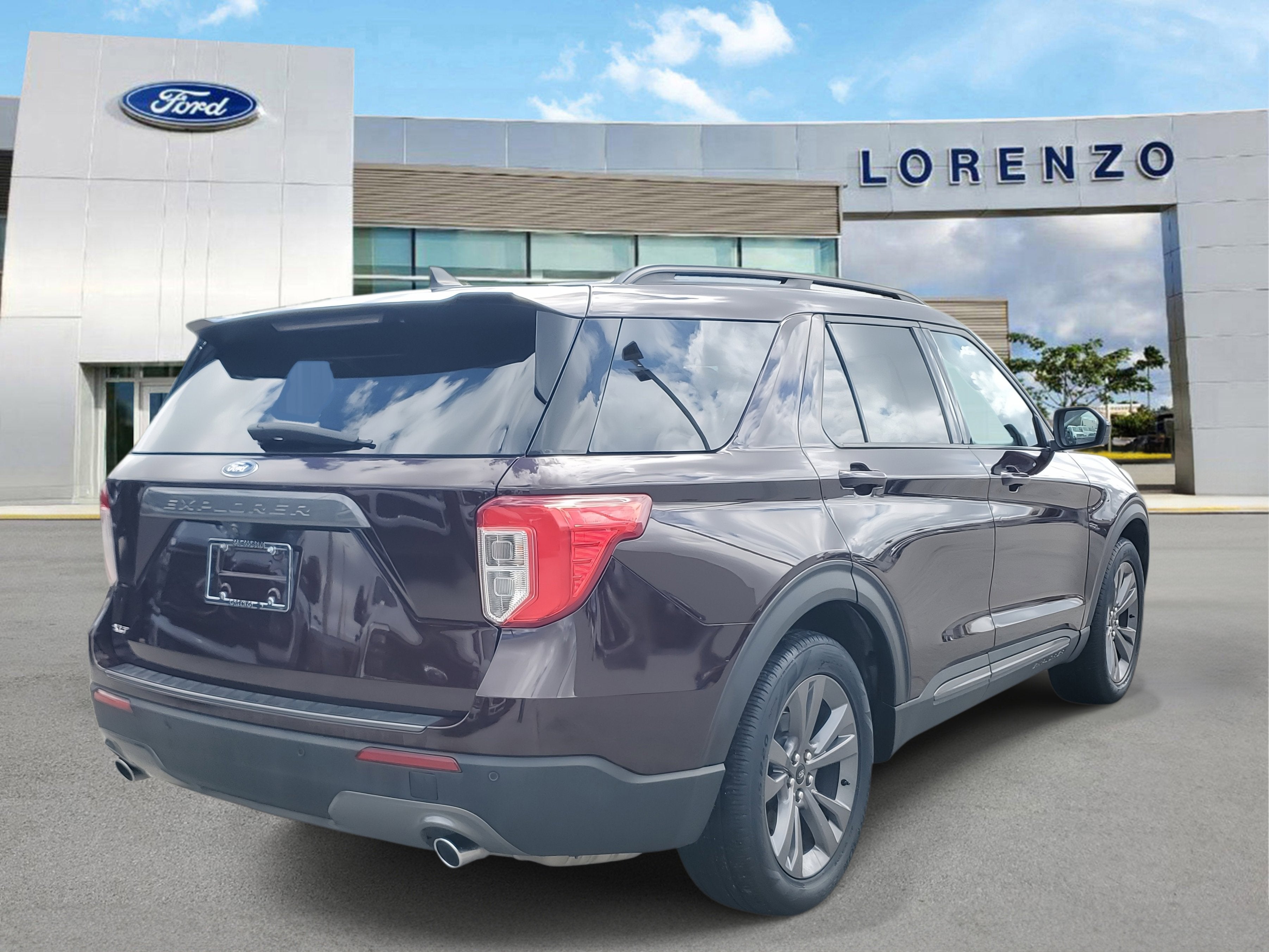 2023 Ford Explorer XLT