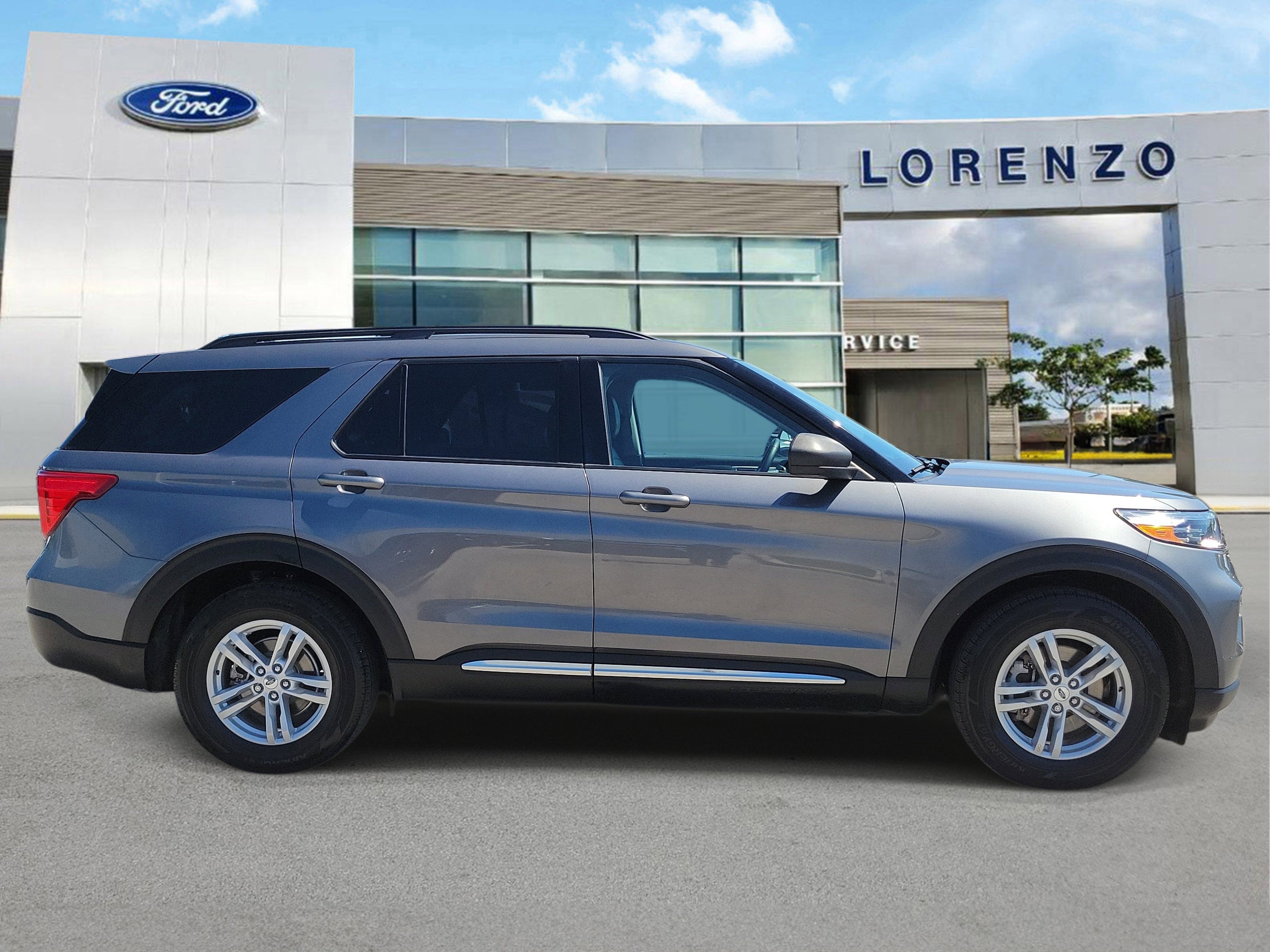 2024 Ford Explorer XLT