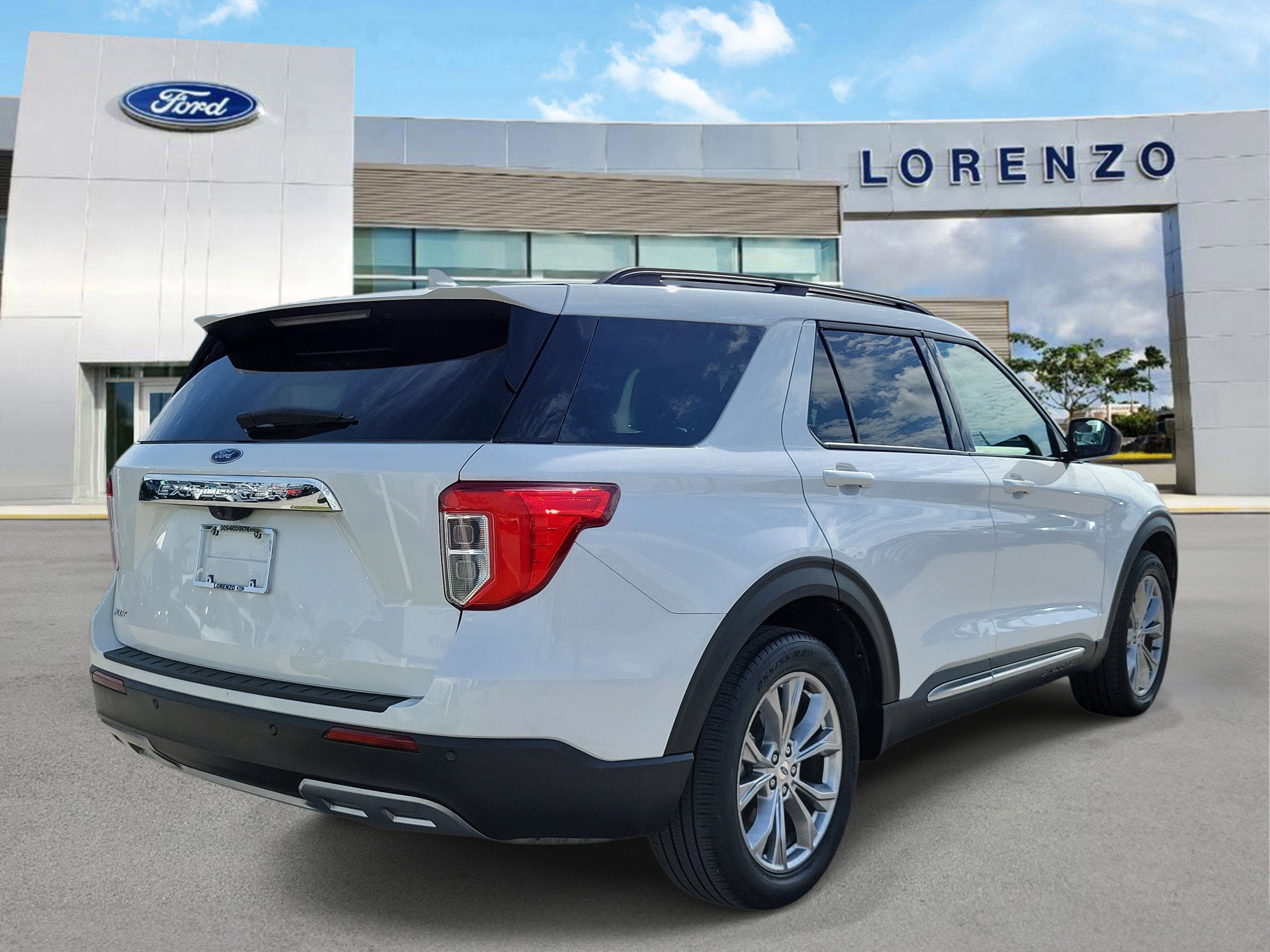 2023 Ford Explorer XLT