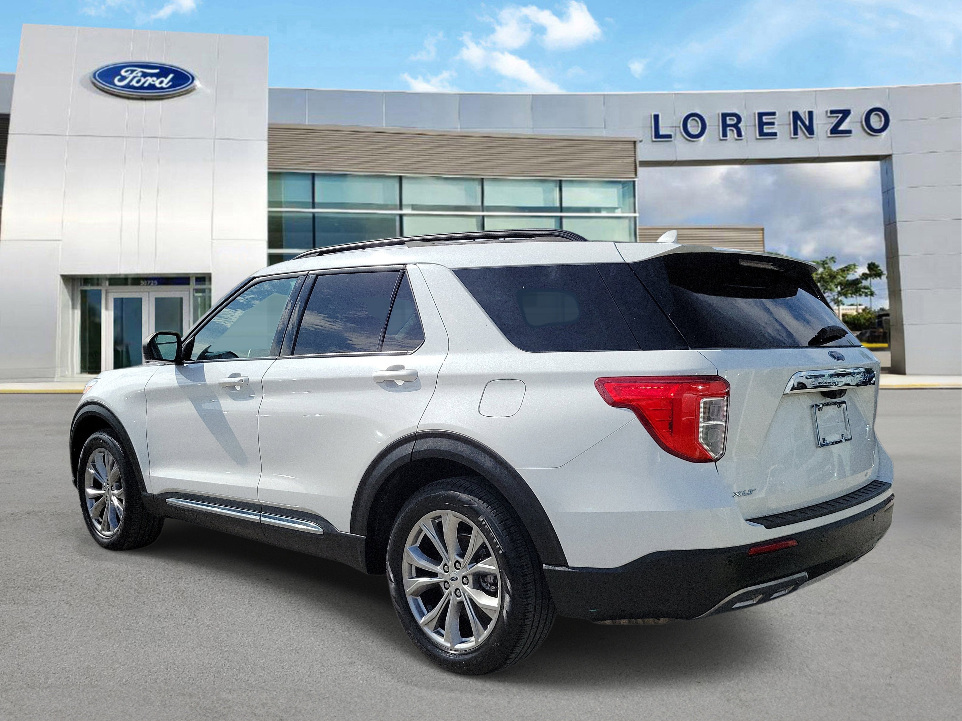2023 Ford Explorer XLT