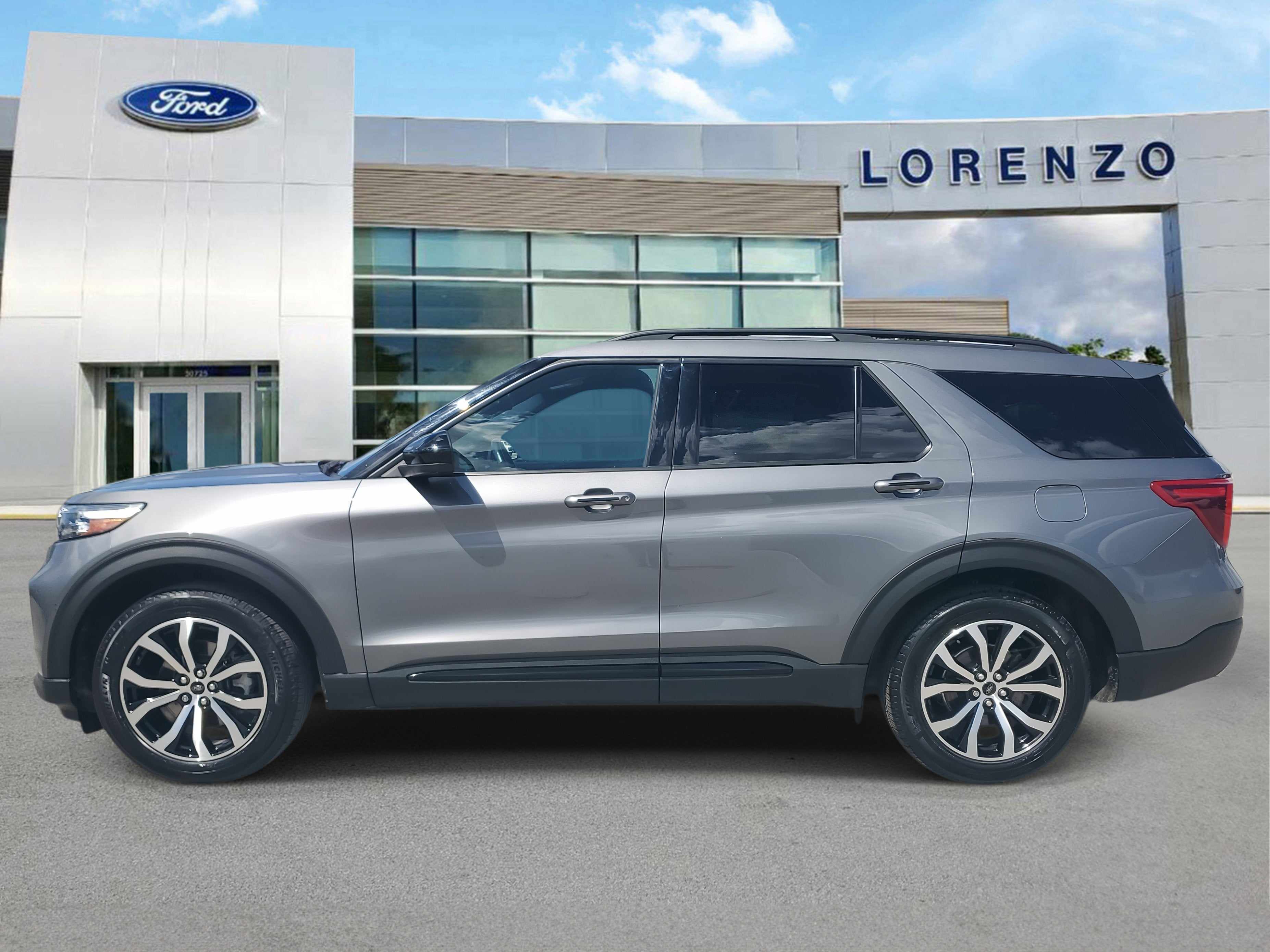 2022 Ford Explorer ST-Line