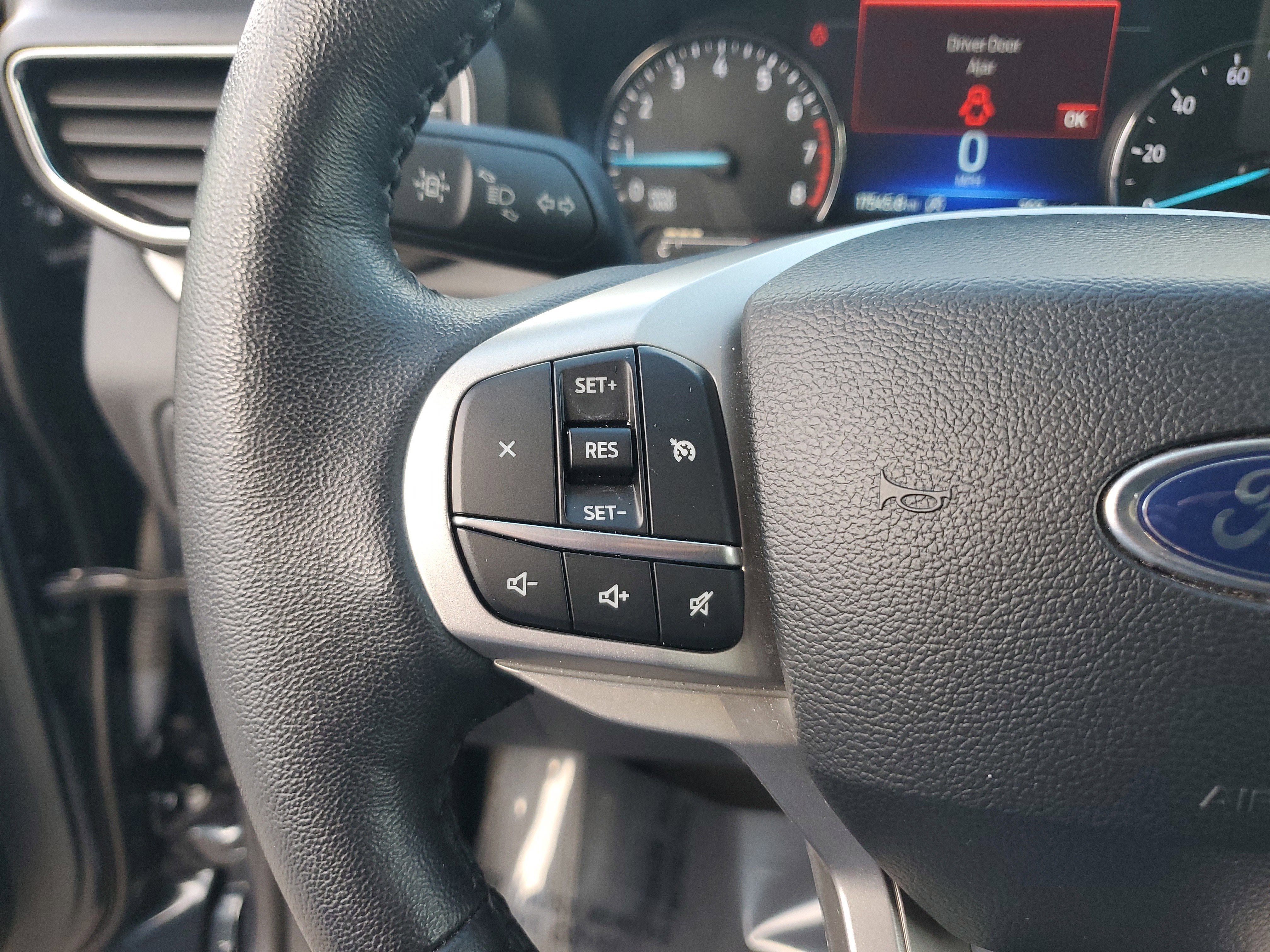 2024 Ford Explorer XLT 4WD