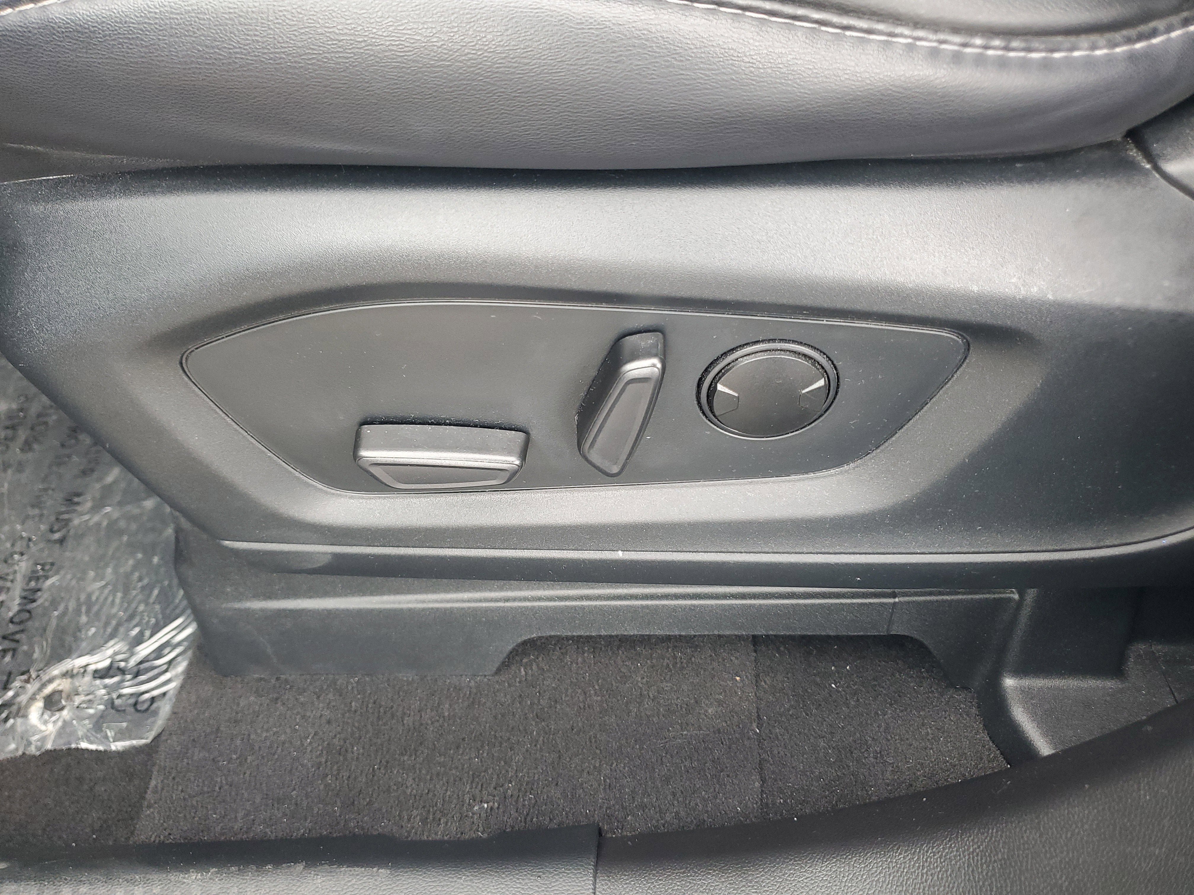 2023 Ford Explorer XLT 4WD