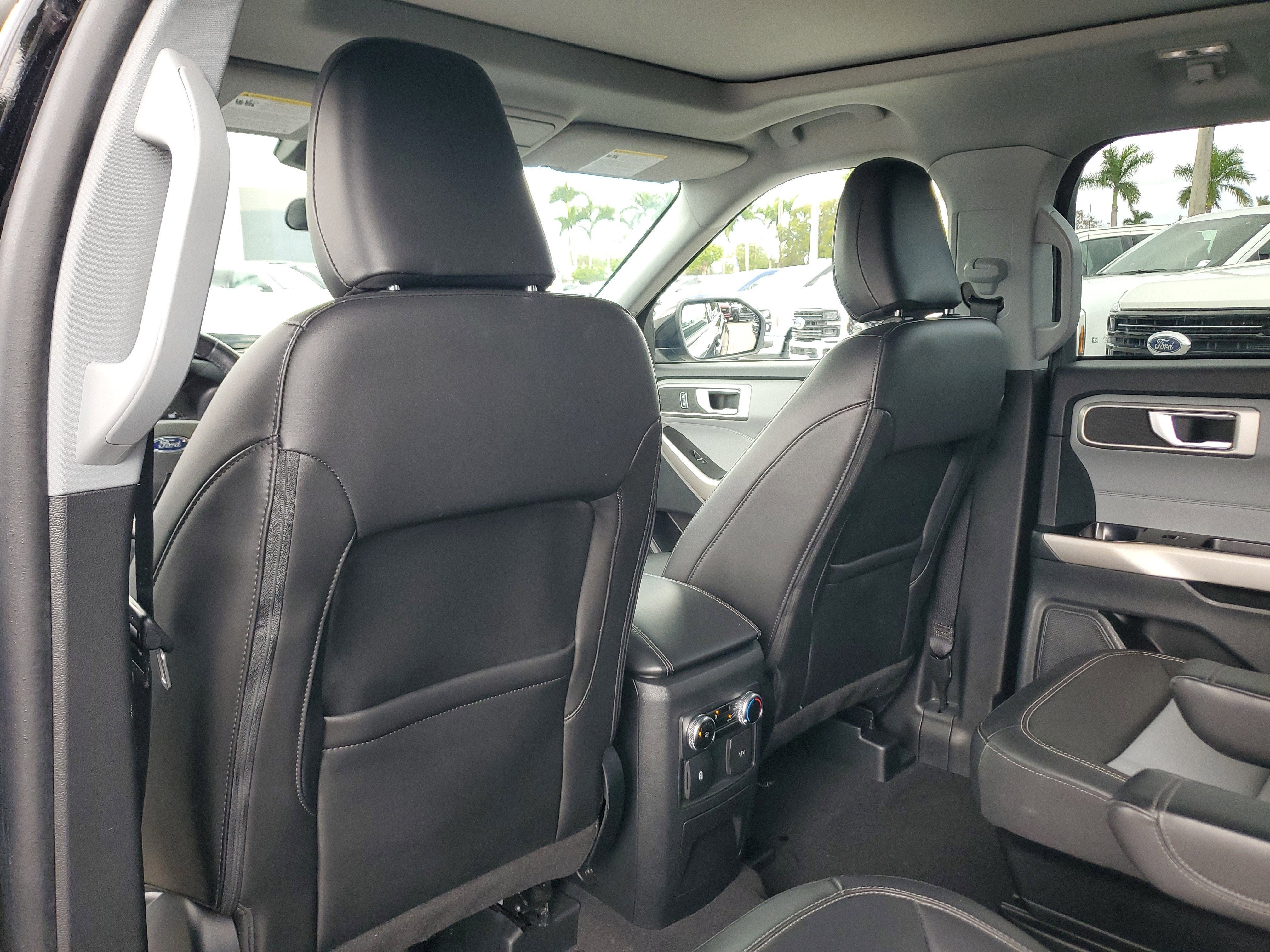 2023 Ford Explorer XLT 4WD