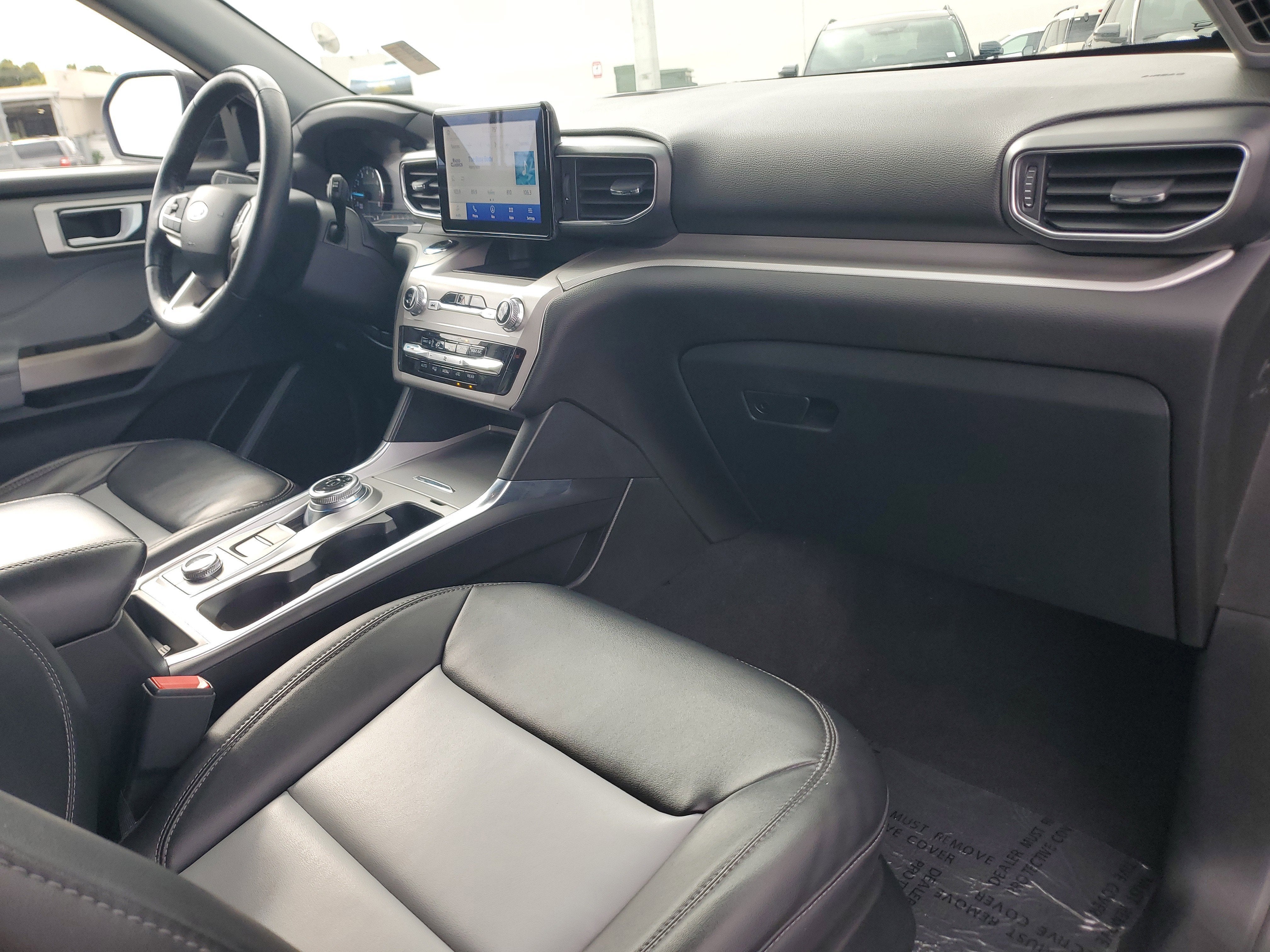 2023 Ford Explorer XLT 4WD