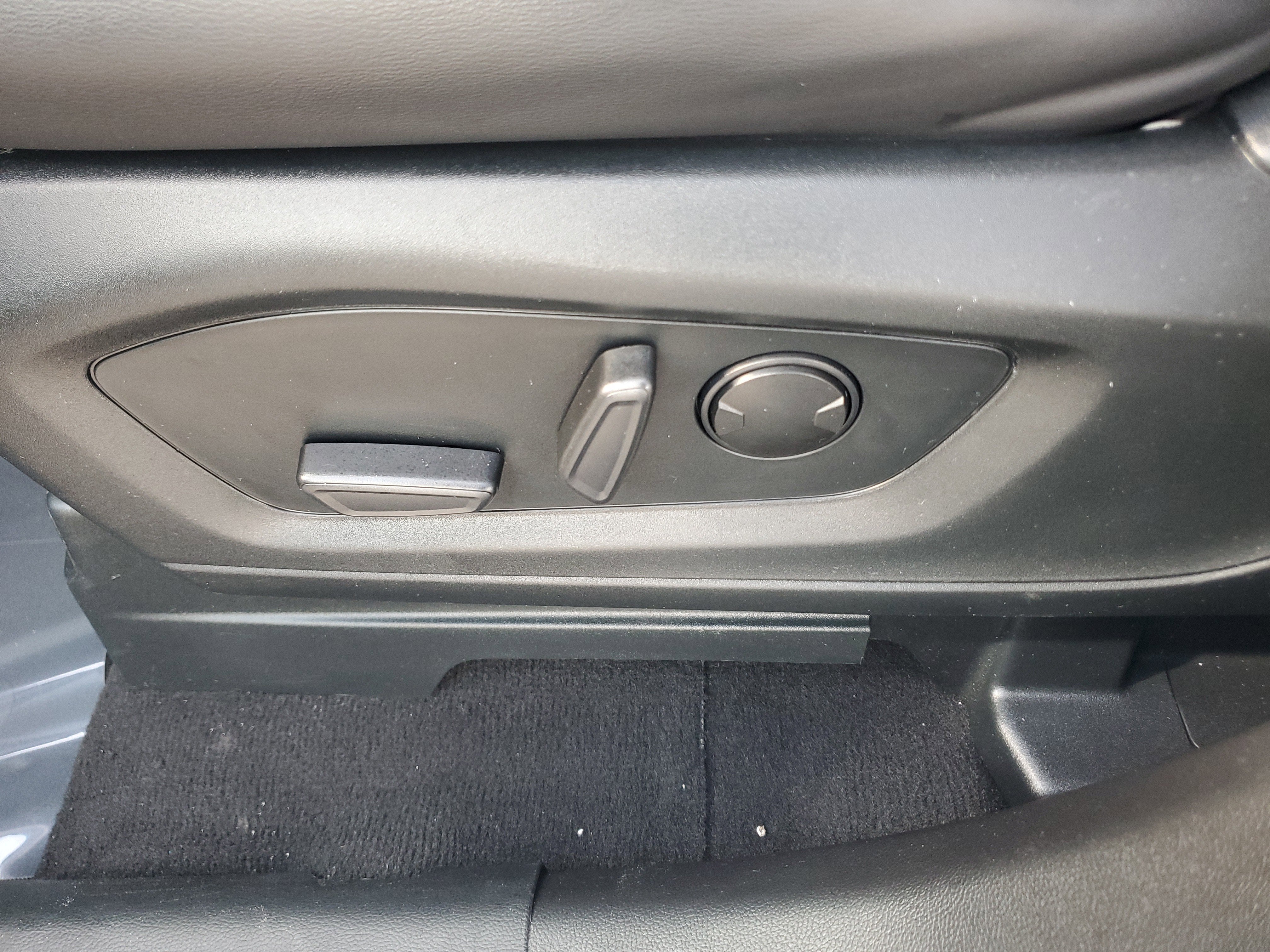 2023 Ford Explorer XLT 4WD