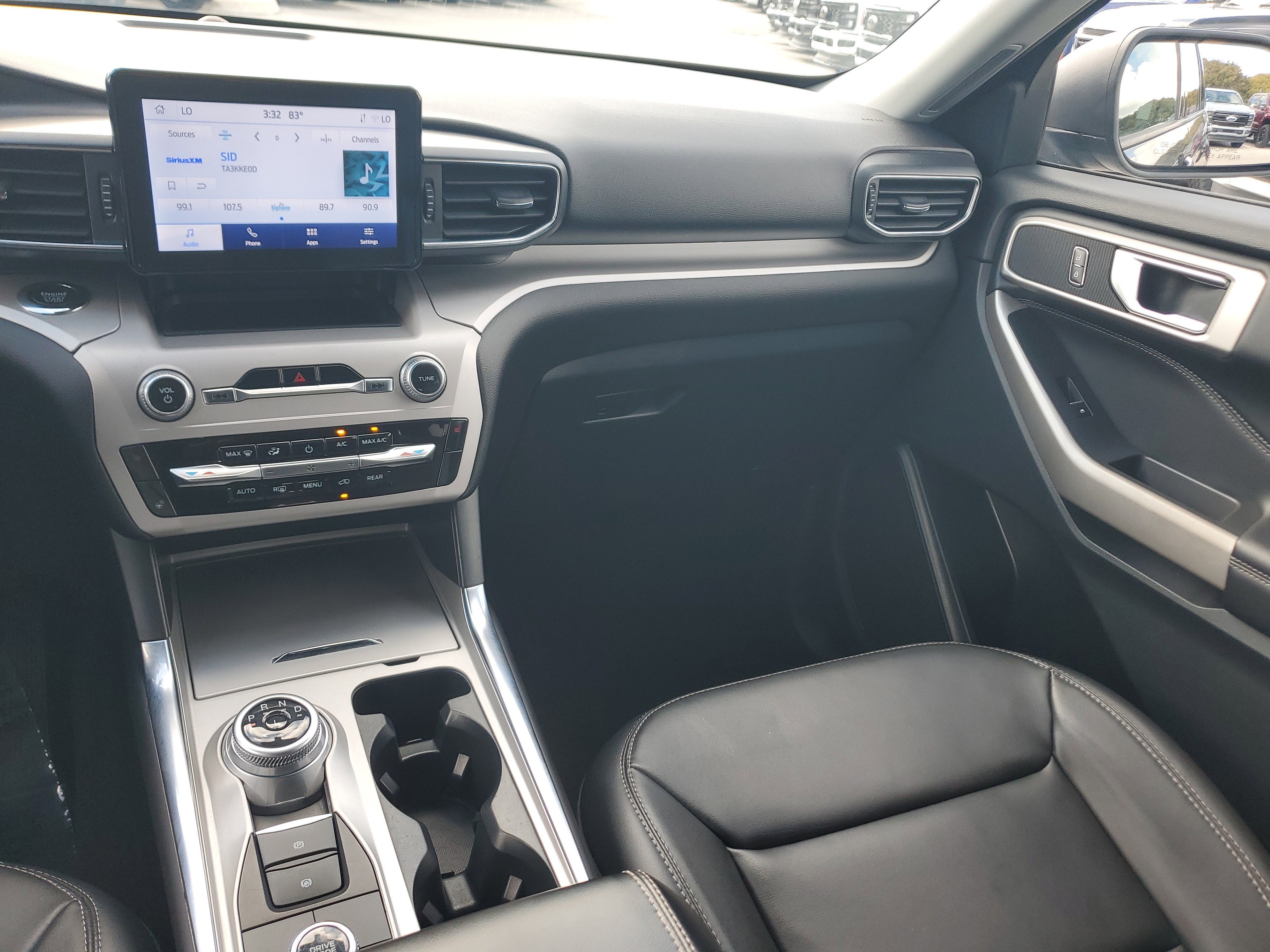 2023 Ford Explorer XLT 4WD