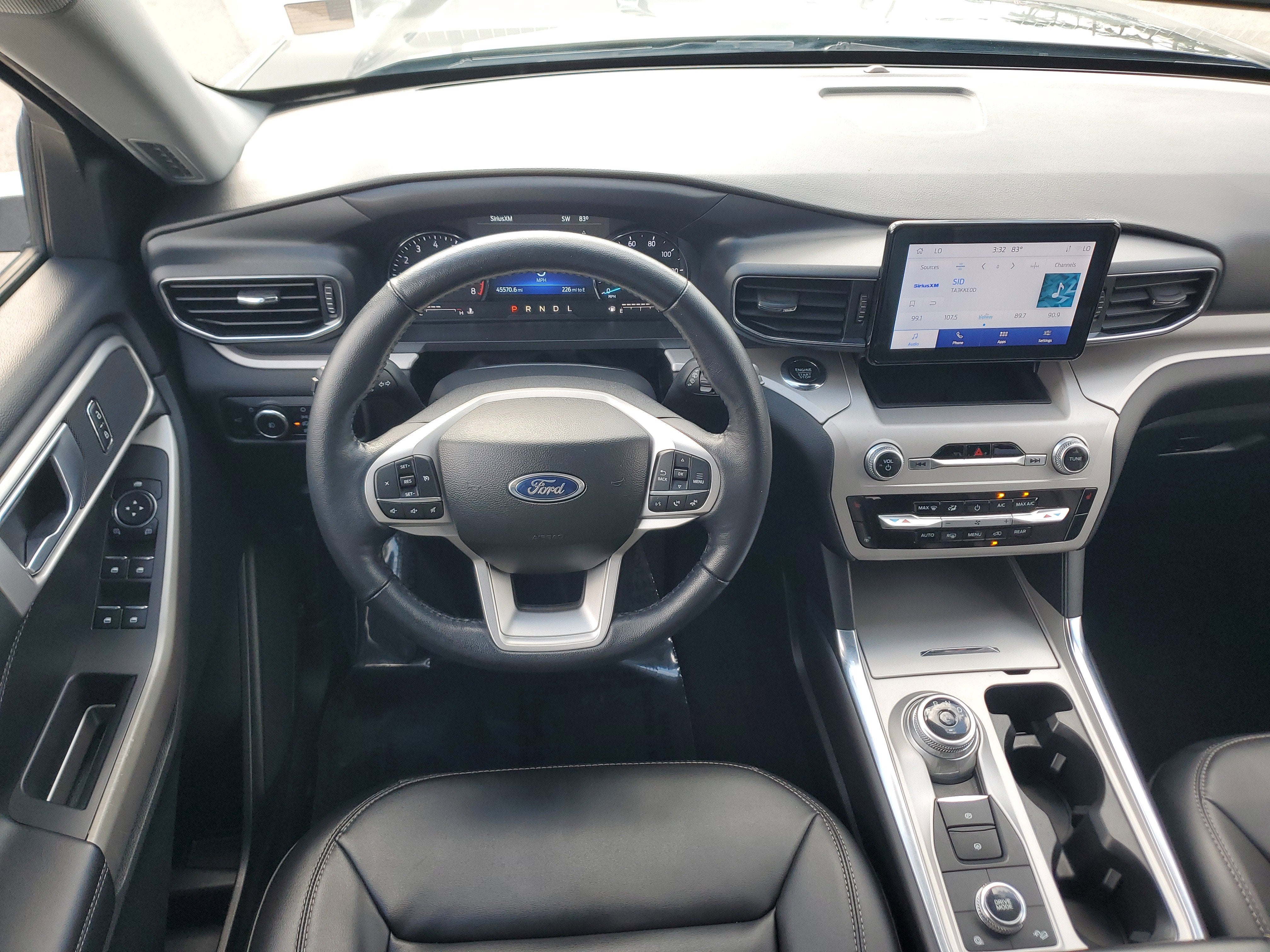 2023 Ford Explorer XLT 4WD