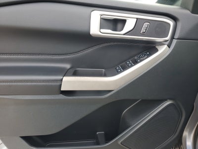 2023 Ford Explorer XLT 4WD