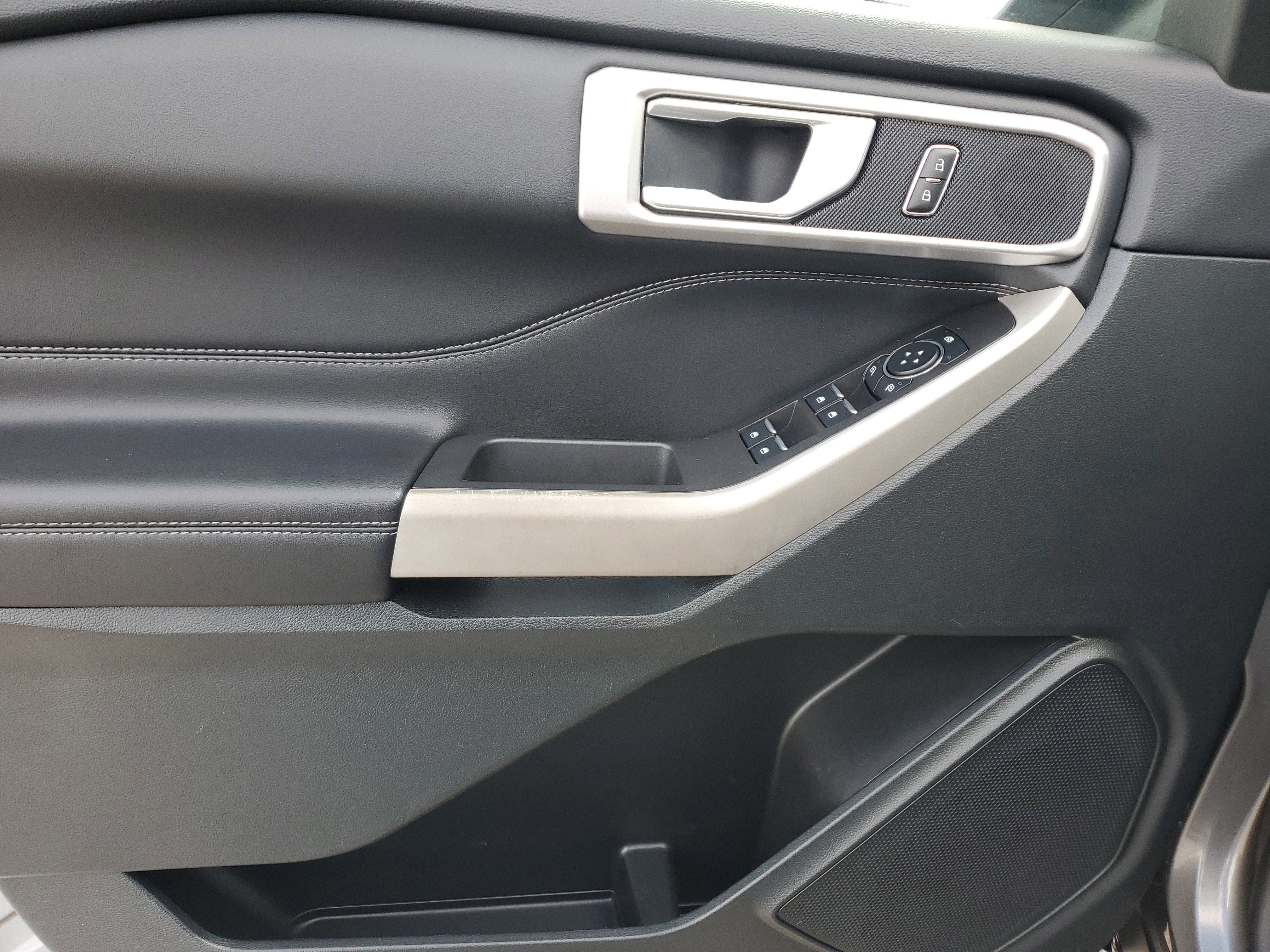 2023 Ford Explorer XLT 4WD