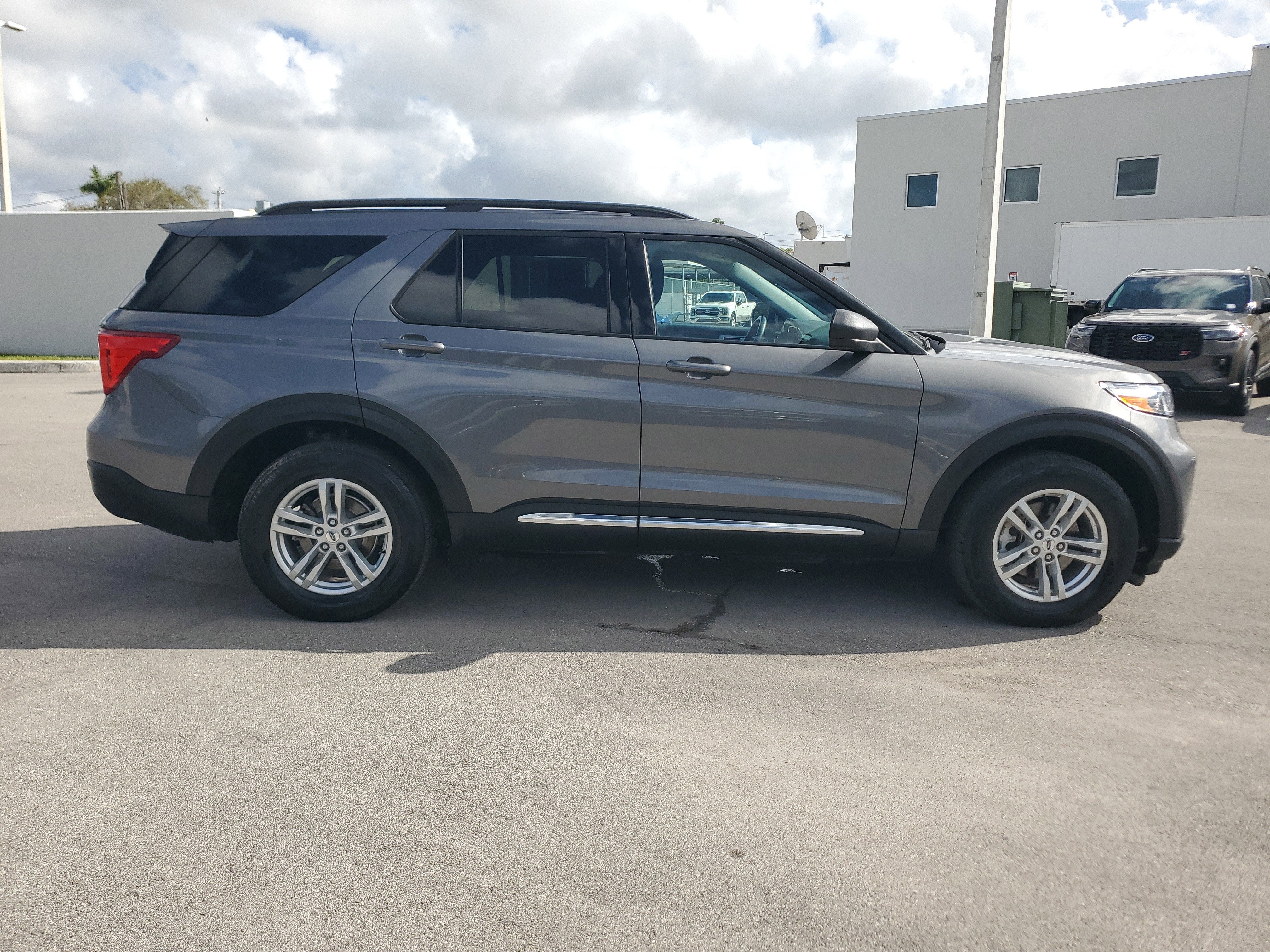 2023 Ford Explorer XLT 4WD