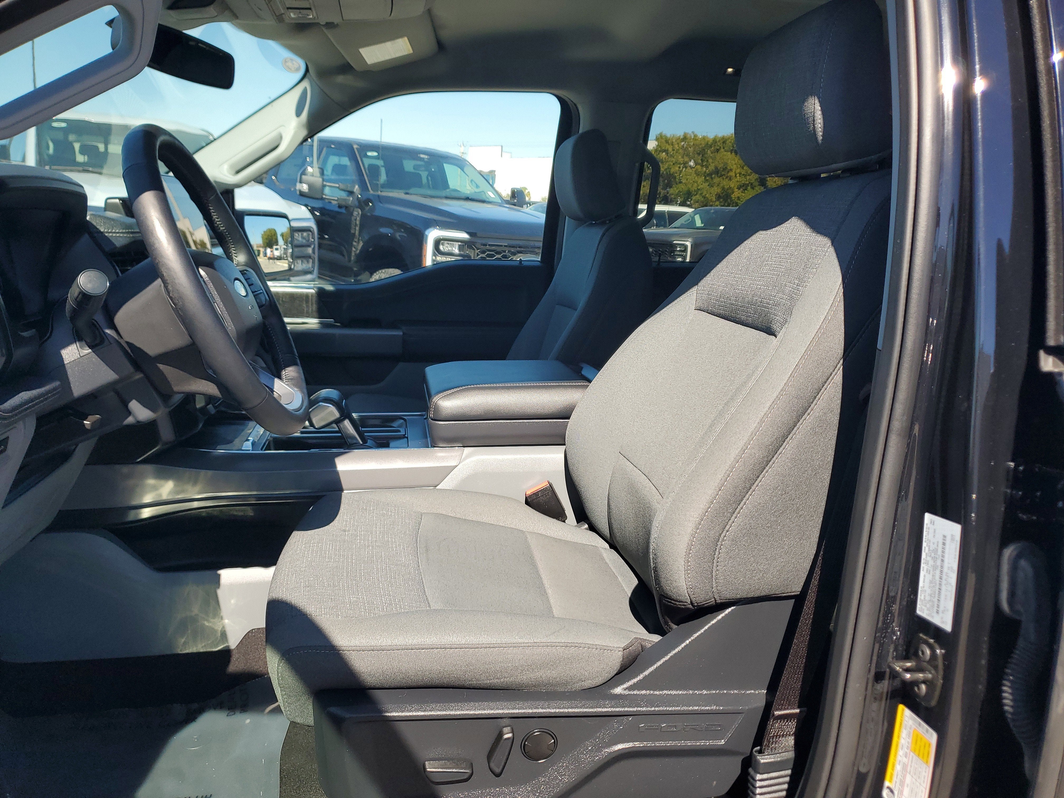 2024 Ford F-150 Lightning Flash 4WD