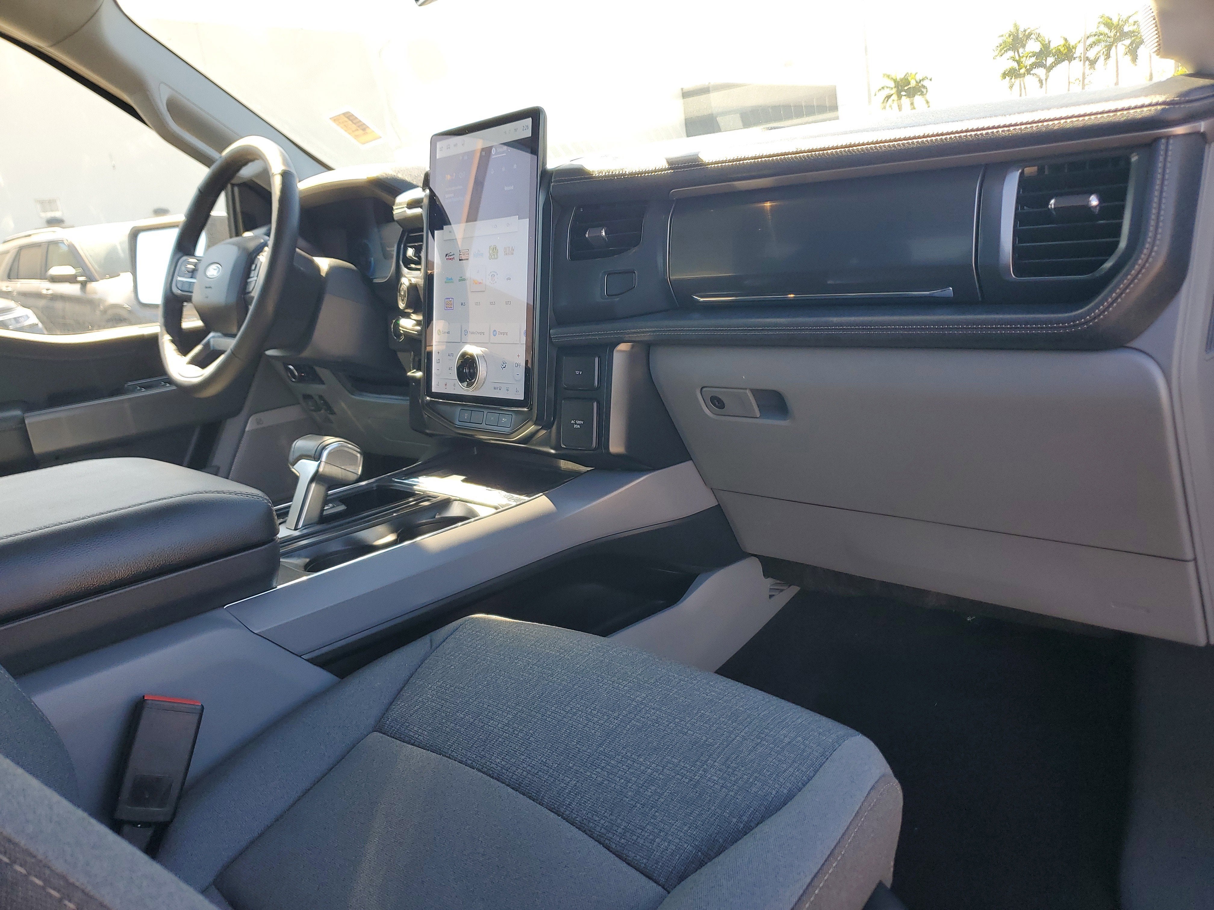 2024 Ford F-150 Lightning Flash 4WD