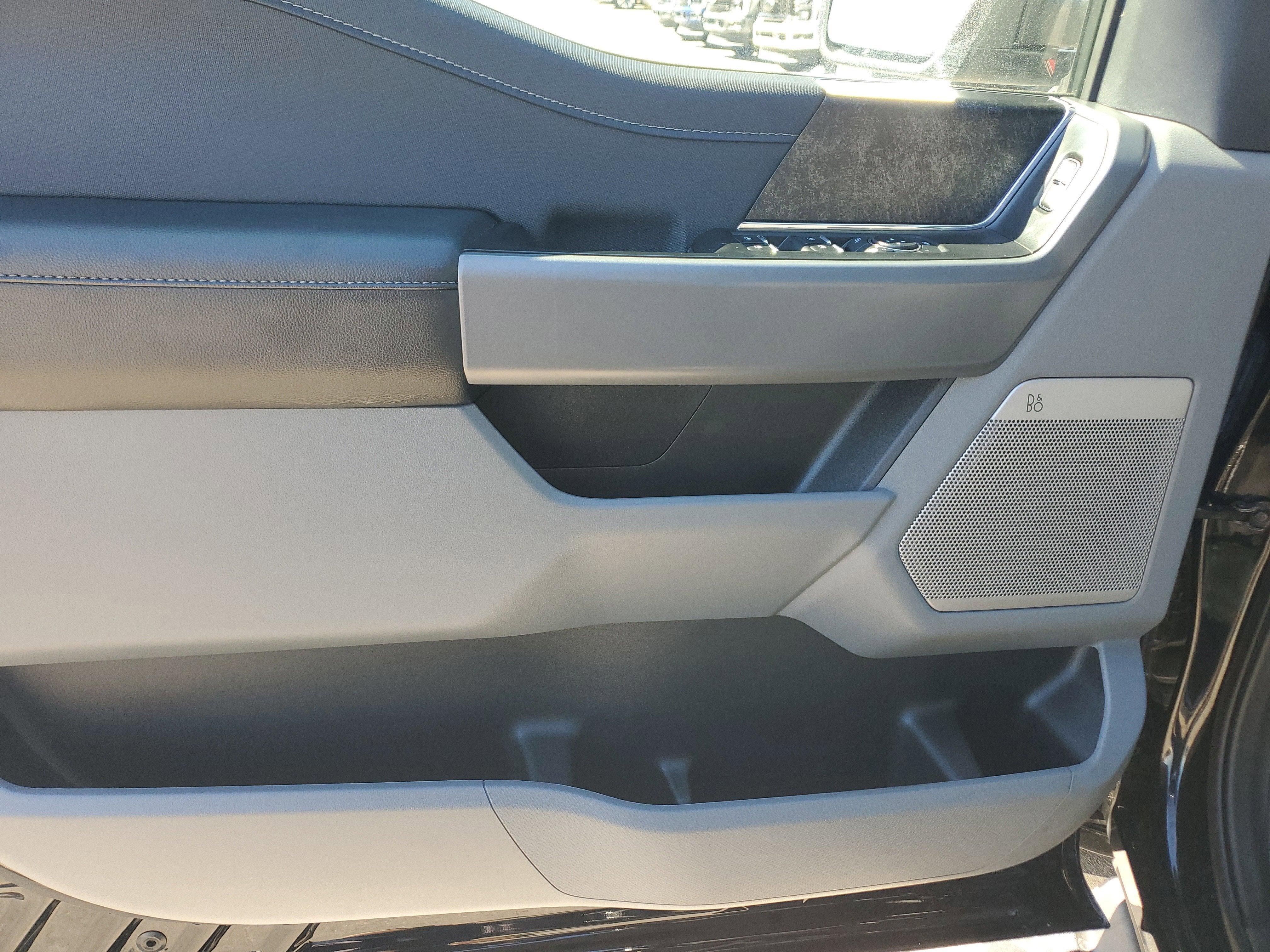 2024 Ford F-150 Lightning Flash 4WD