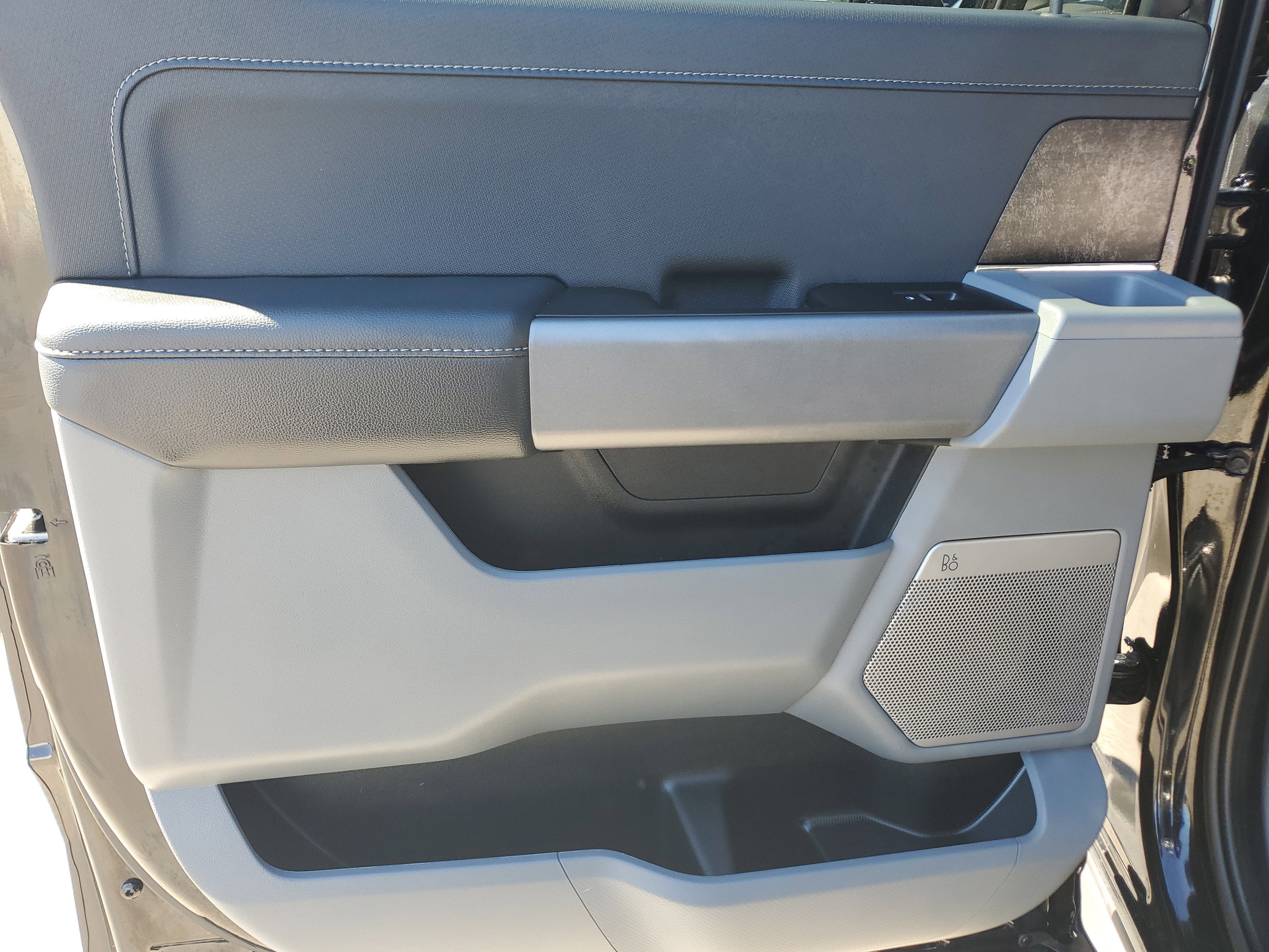 2024 Ford F-150 Lightning Flash 4WD