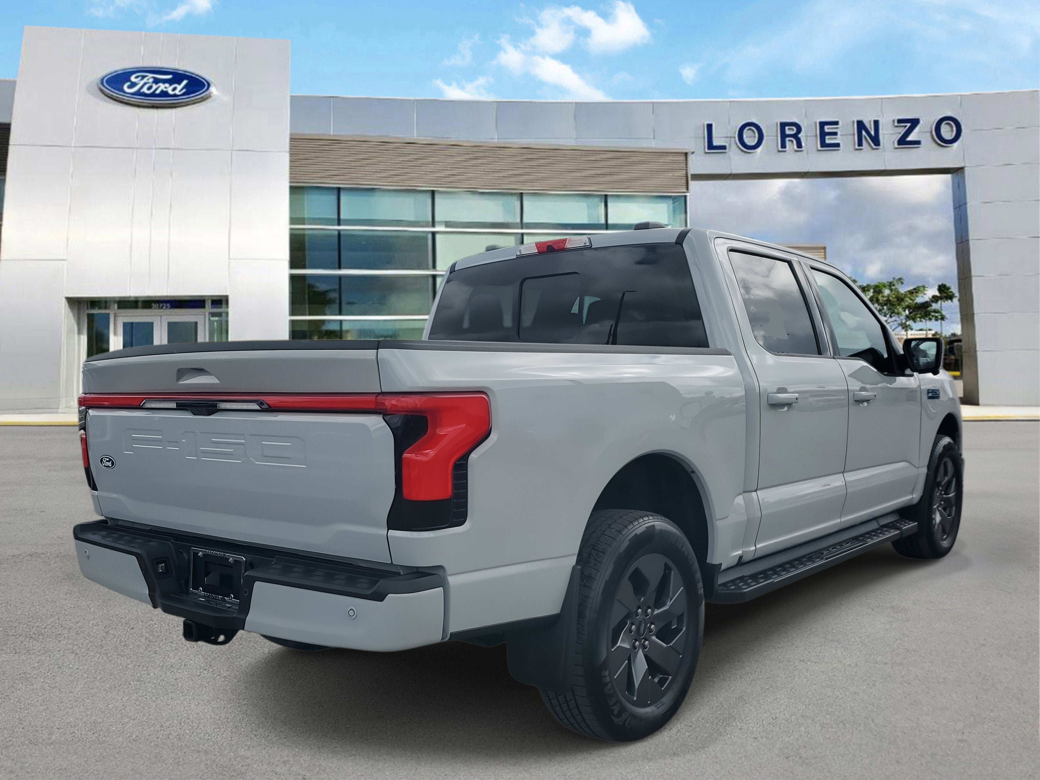 2024 Ford F-150 Lightning LARIAT 4WD