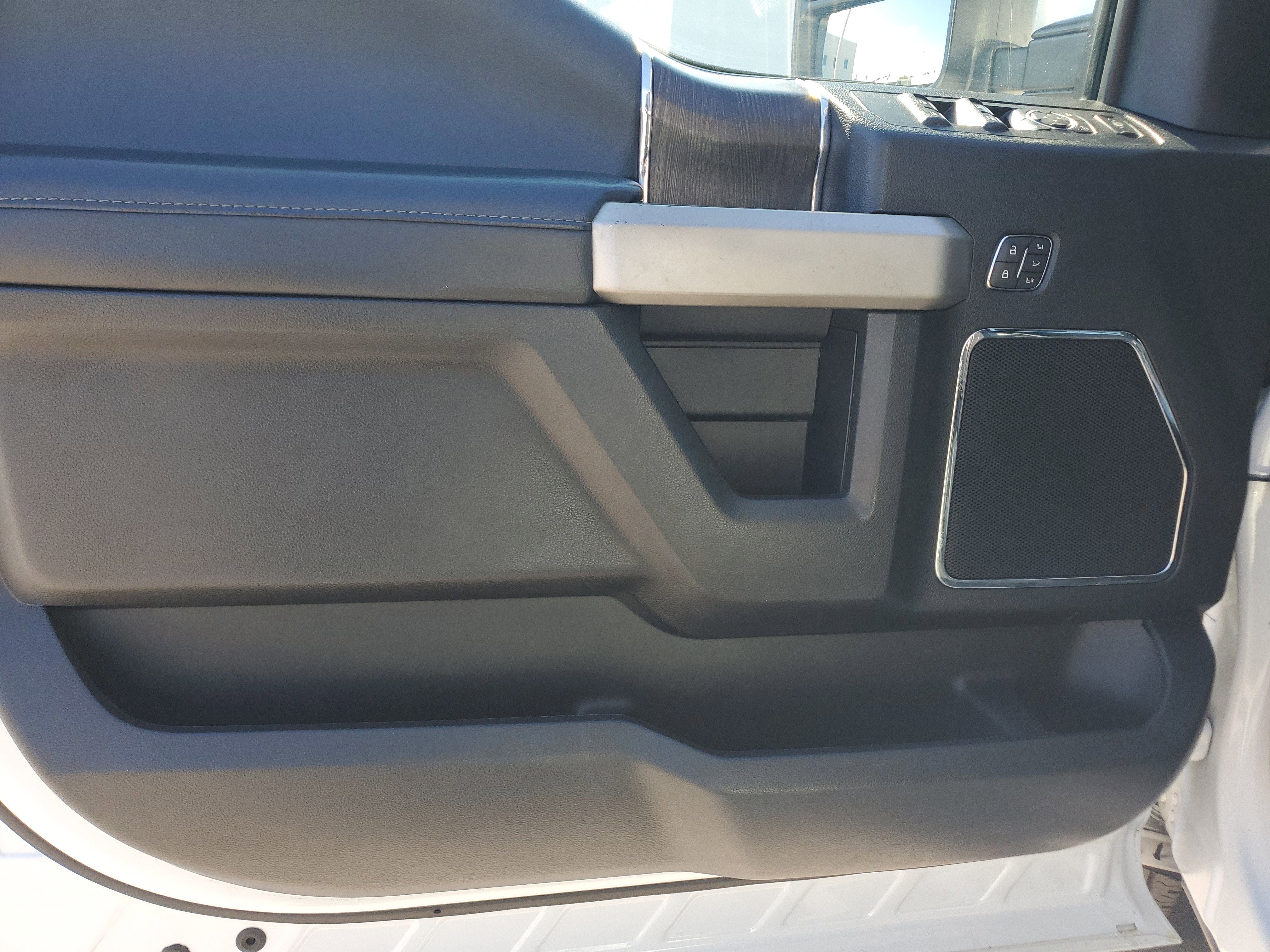 2021 Ford Super Duty F-250 SRW LARIAT 4WD Diesel