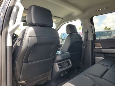 2024 Ford Super Duty F-250 SRW LARIAT 4WD Diesel